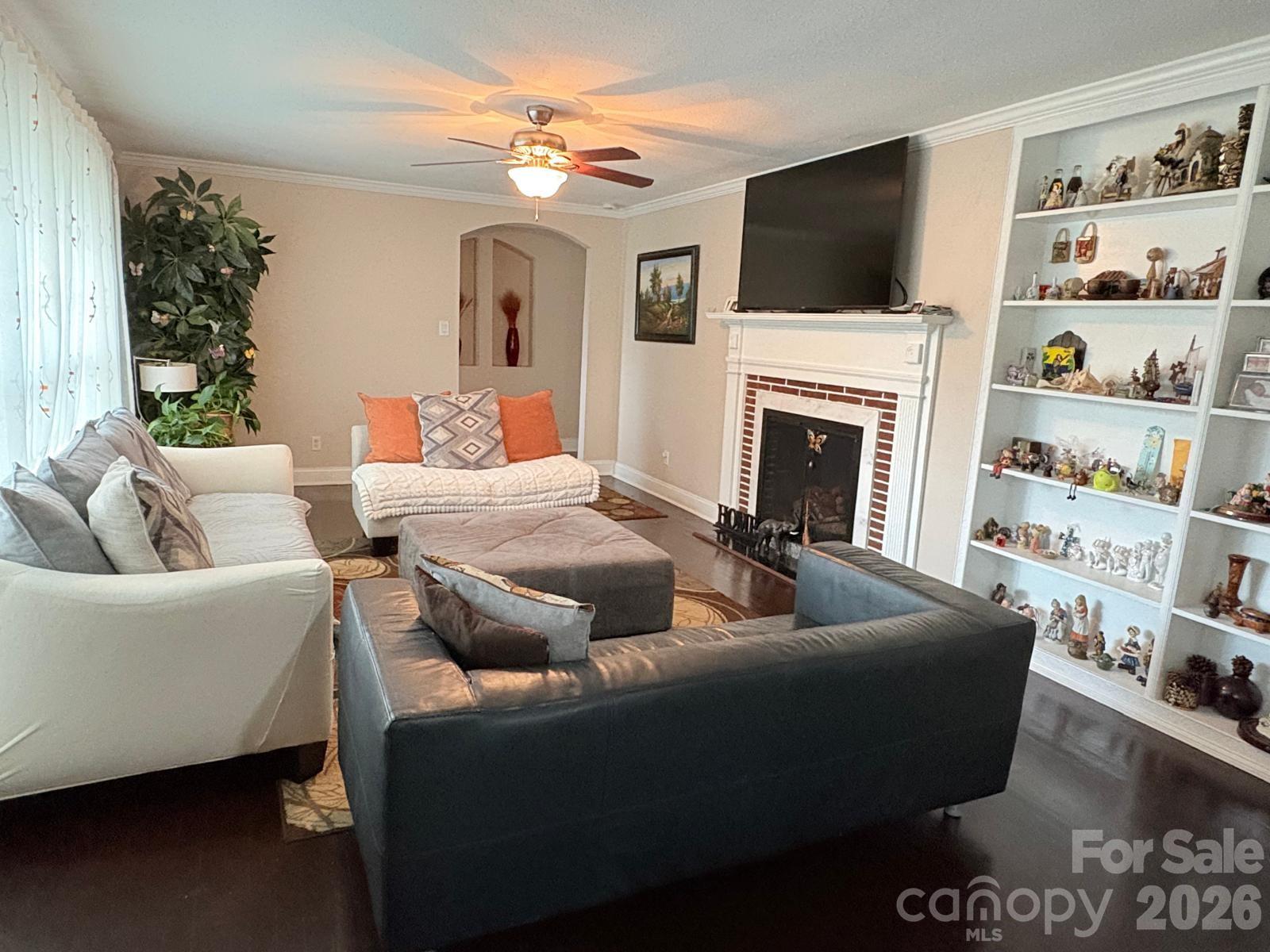 818 Hillcrest Avenue — Gastonia