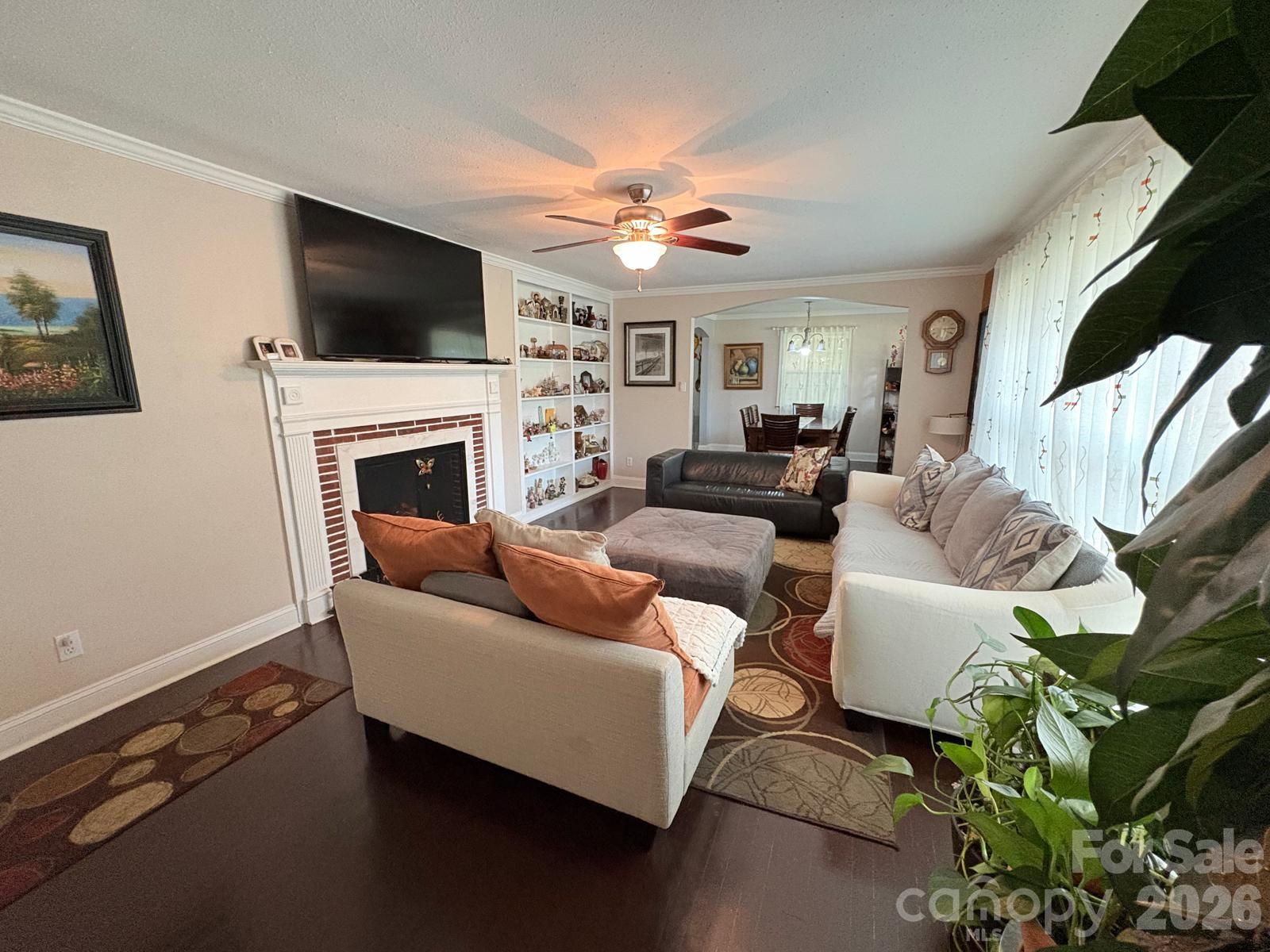 818 Hillcrest Avenue — Gastonia