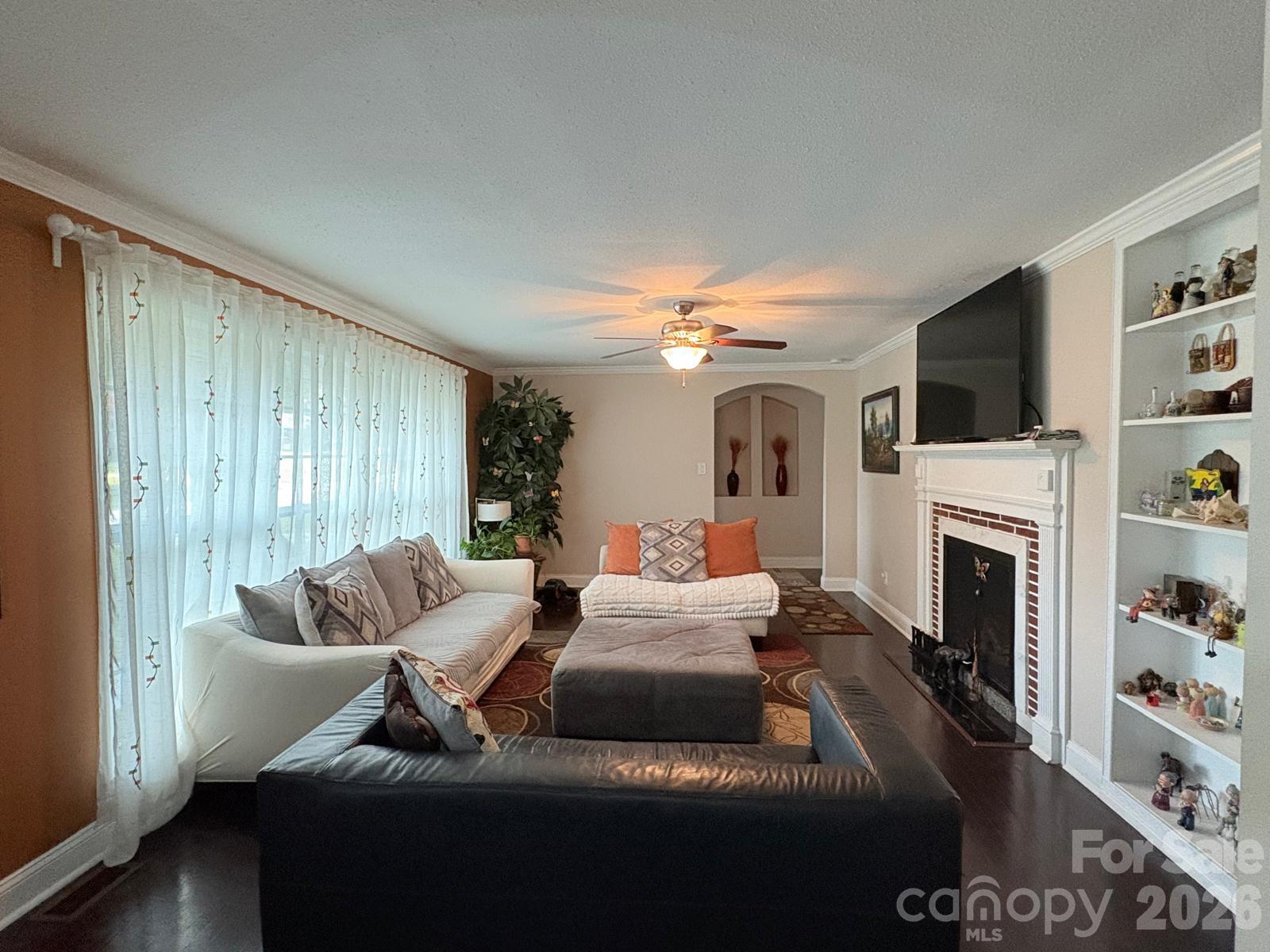 818 Hillcrest Avenue — Gastonia