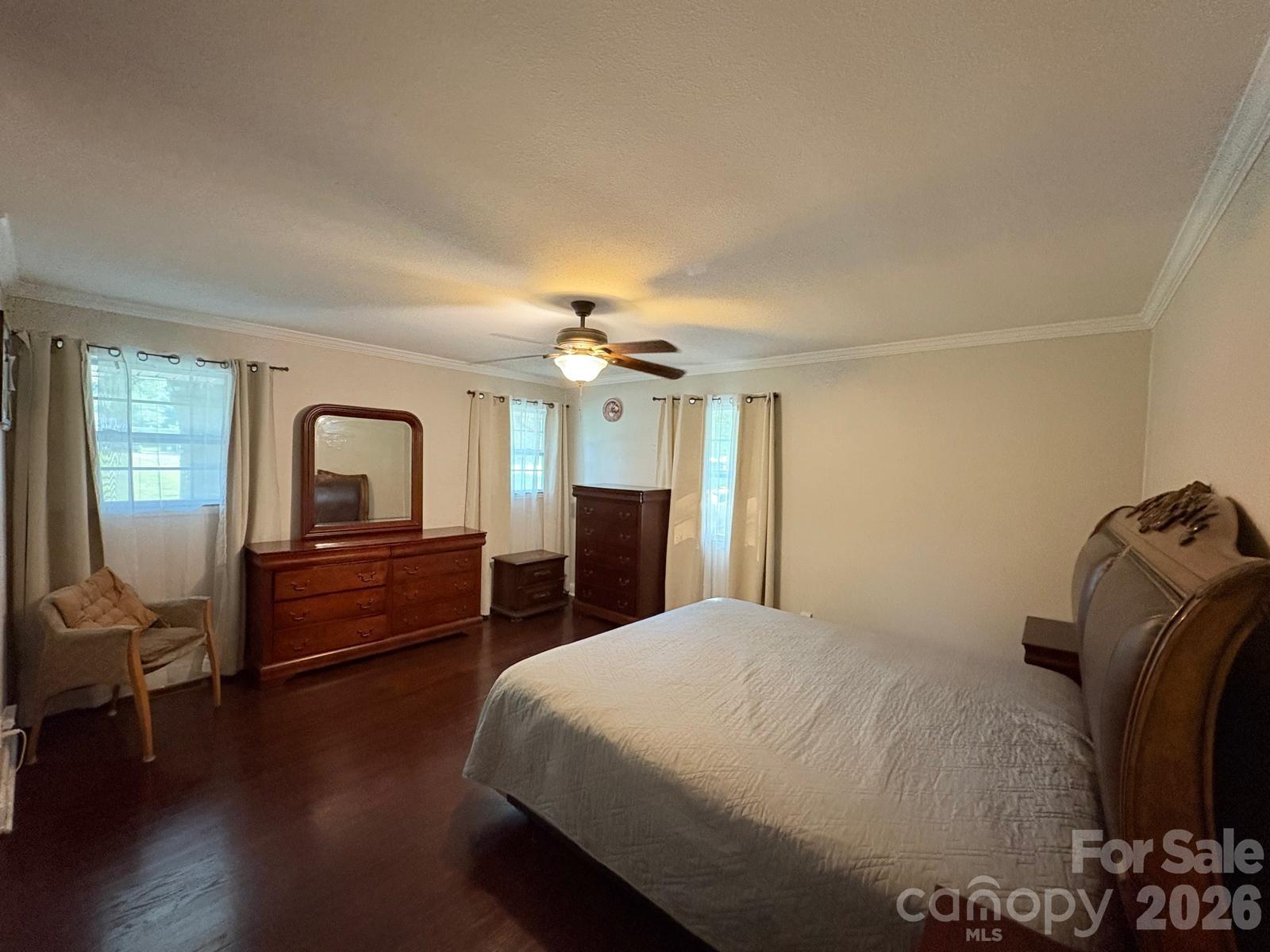 818 Hillcrest Avenue — Gastonia