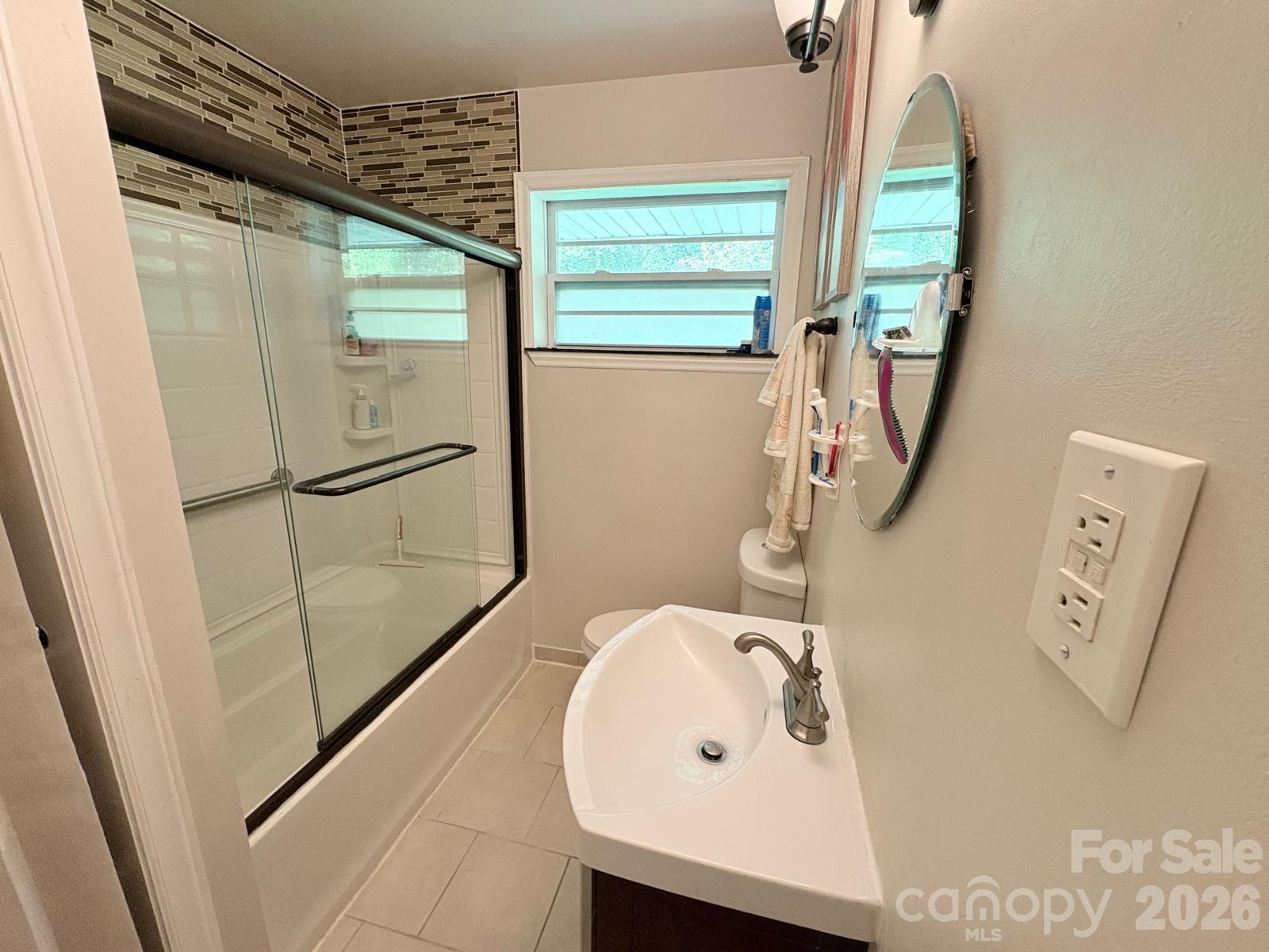 818 Hillcrest Avenue — Gastonia