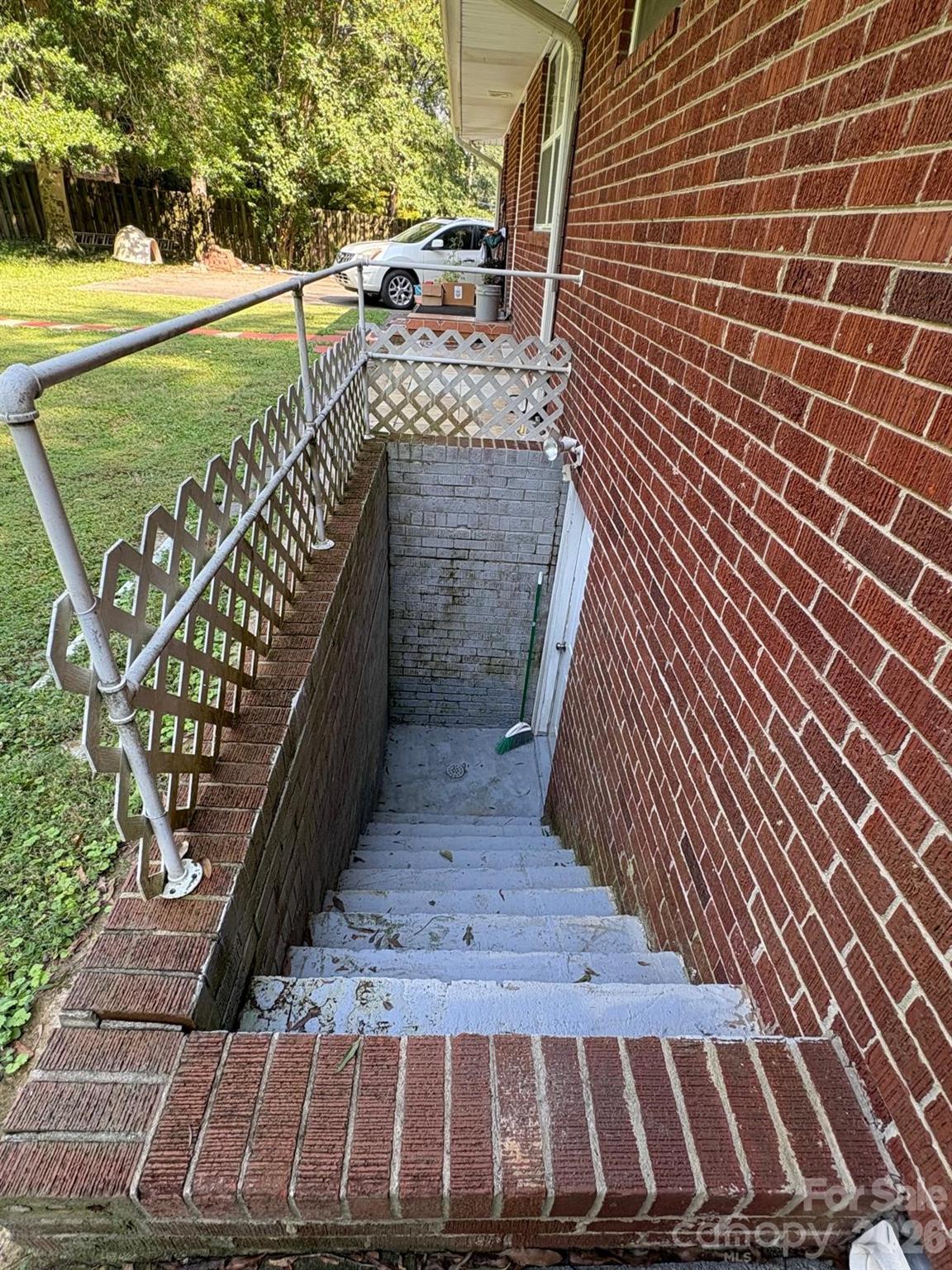 818 Hillcrest Avenue — Gastonia