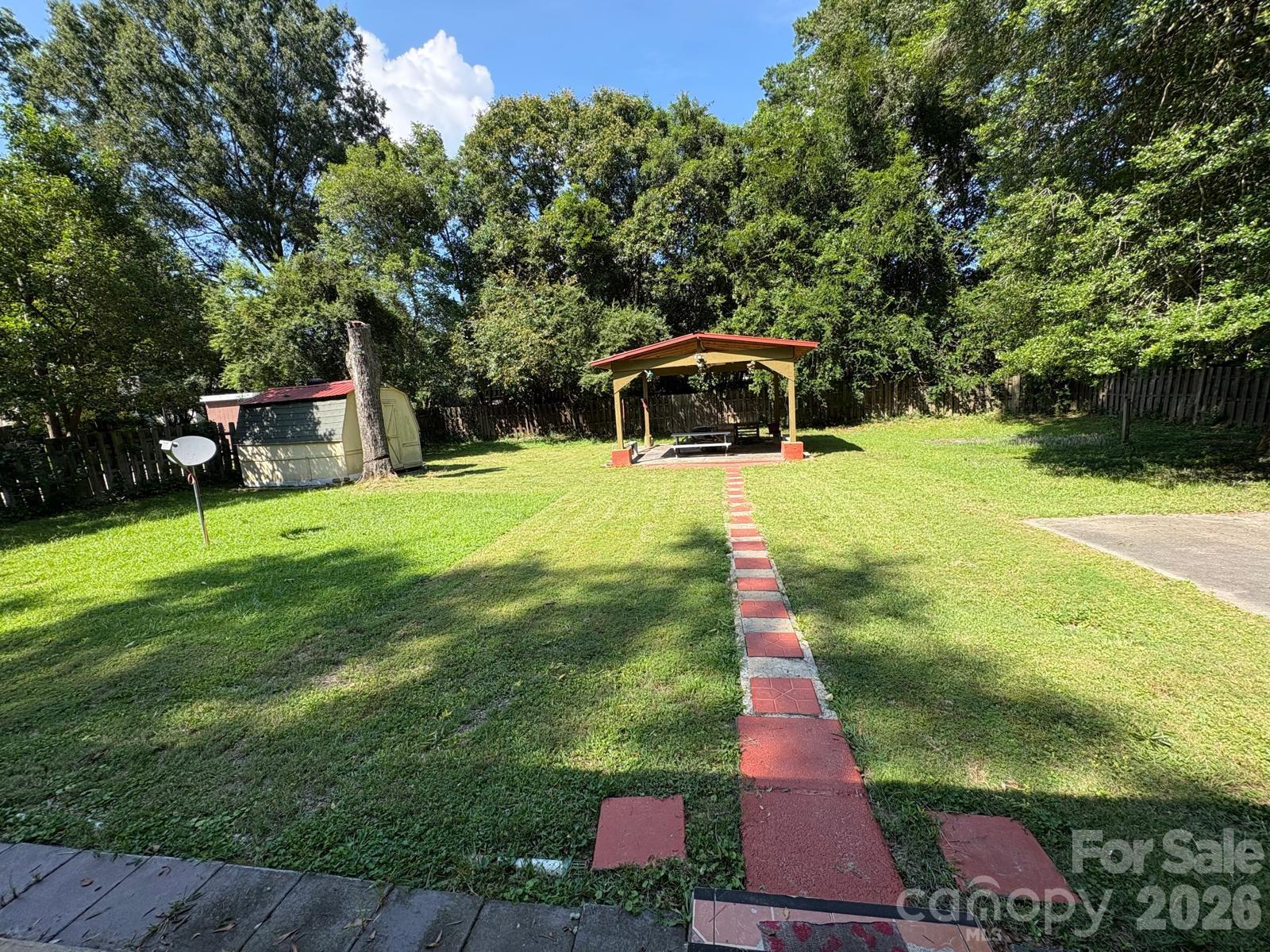 818 Hillcrest Avenue — Gastonia