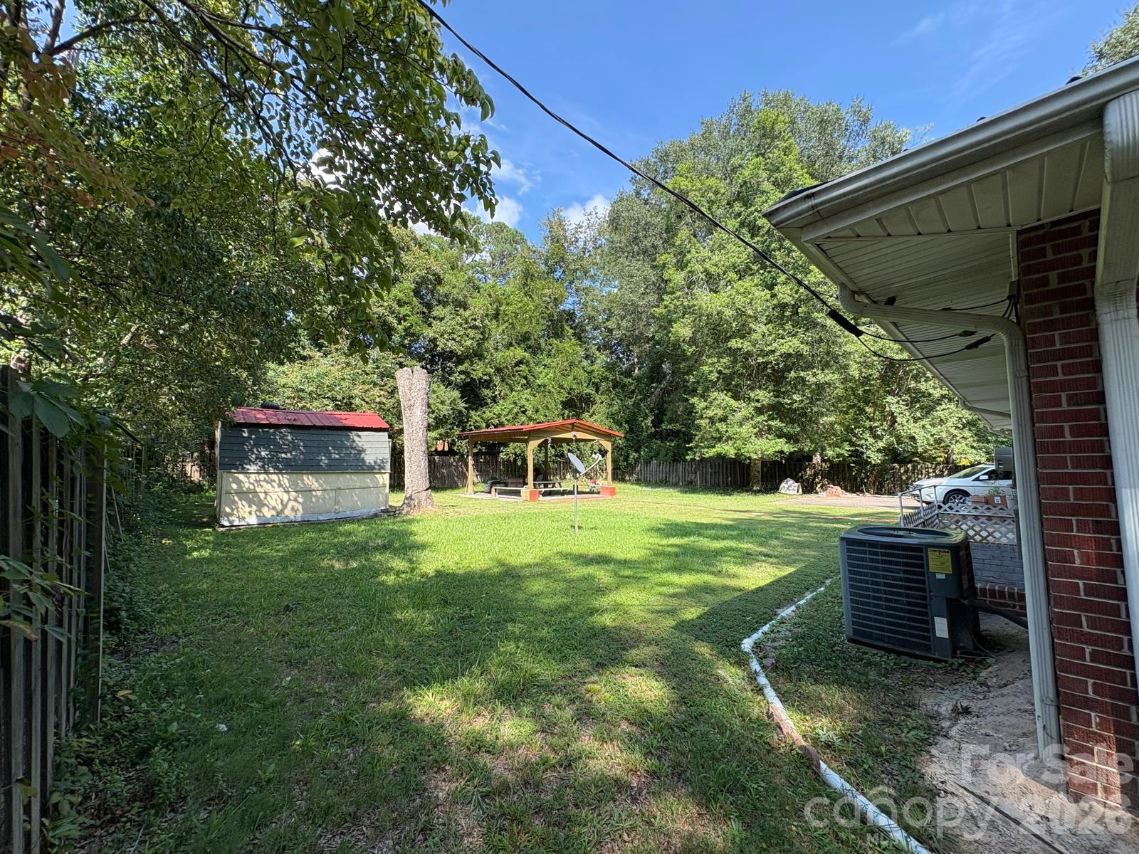 818 Hillcrest Avenue — Gastonia