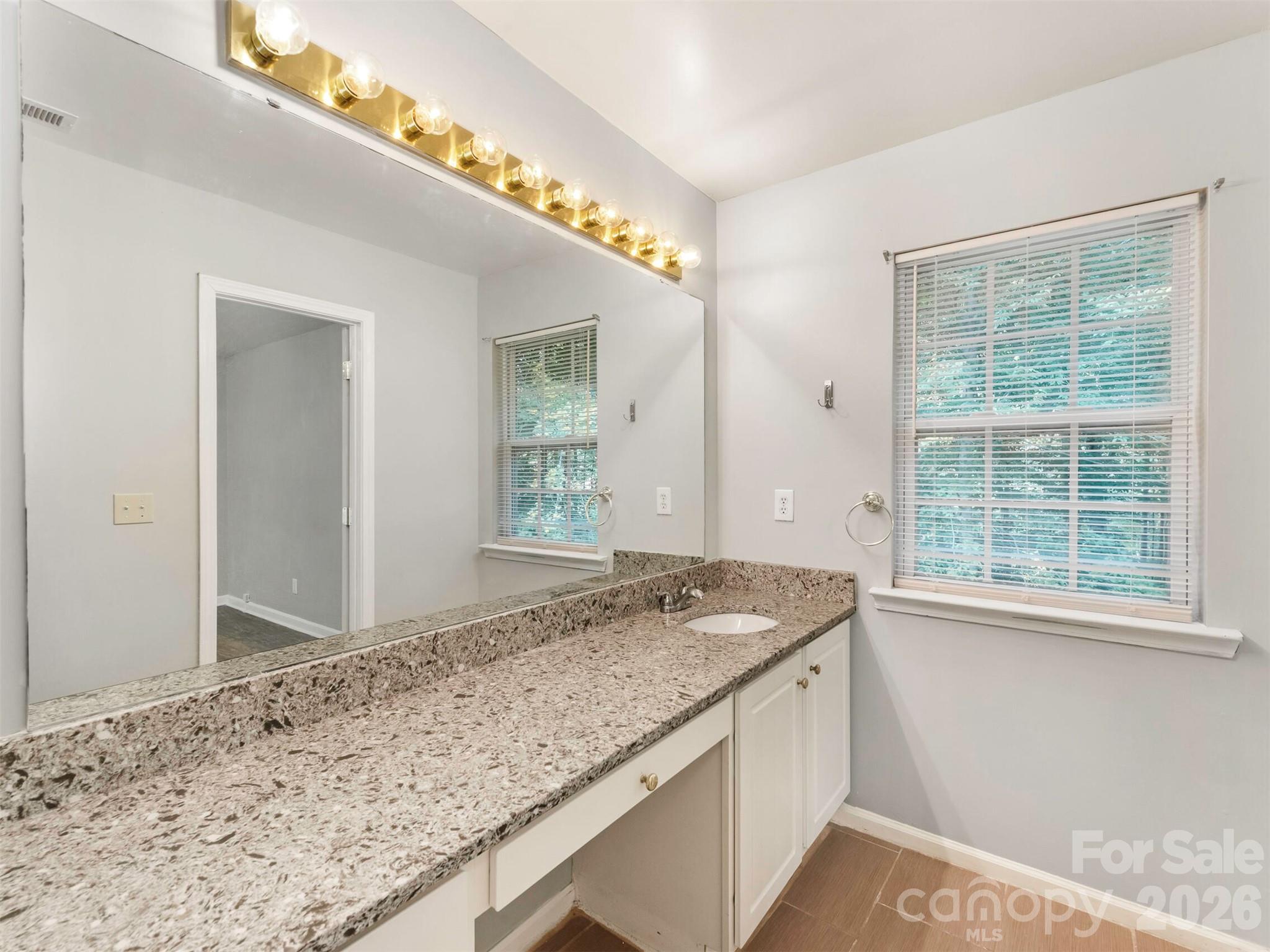 6238 King George Drive — Charlotte