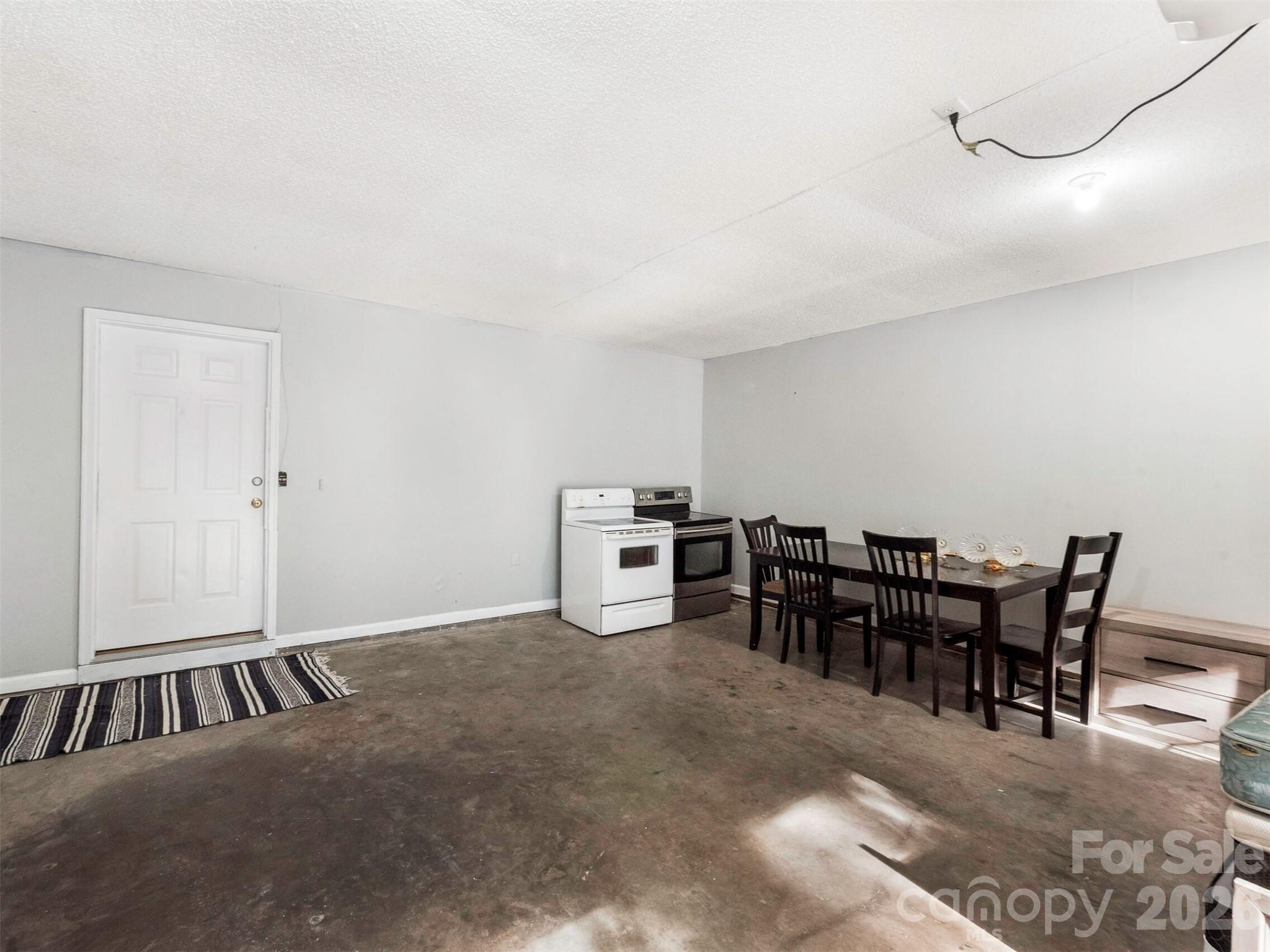 6238 King George Drive — Charlotte