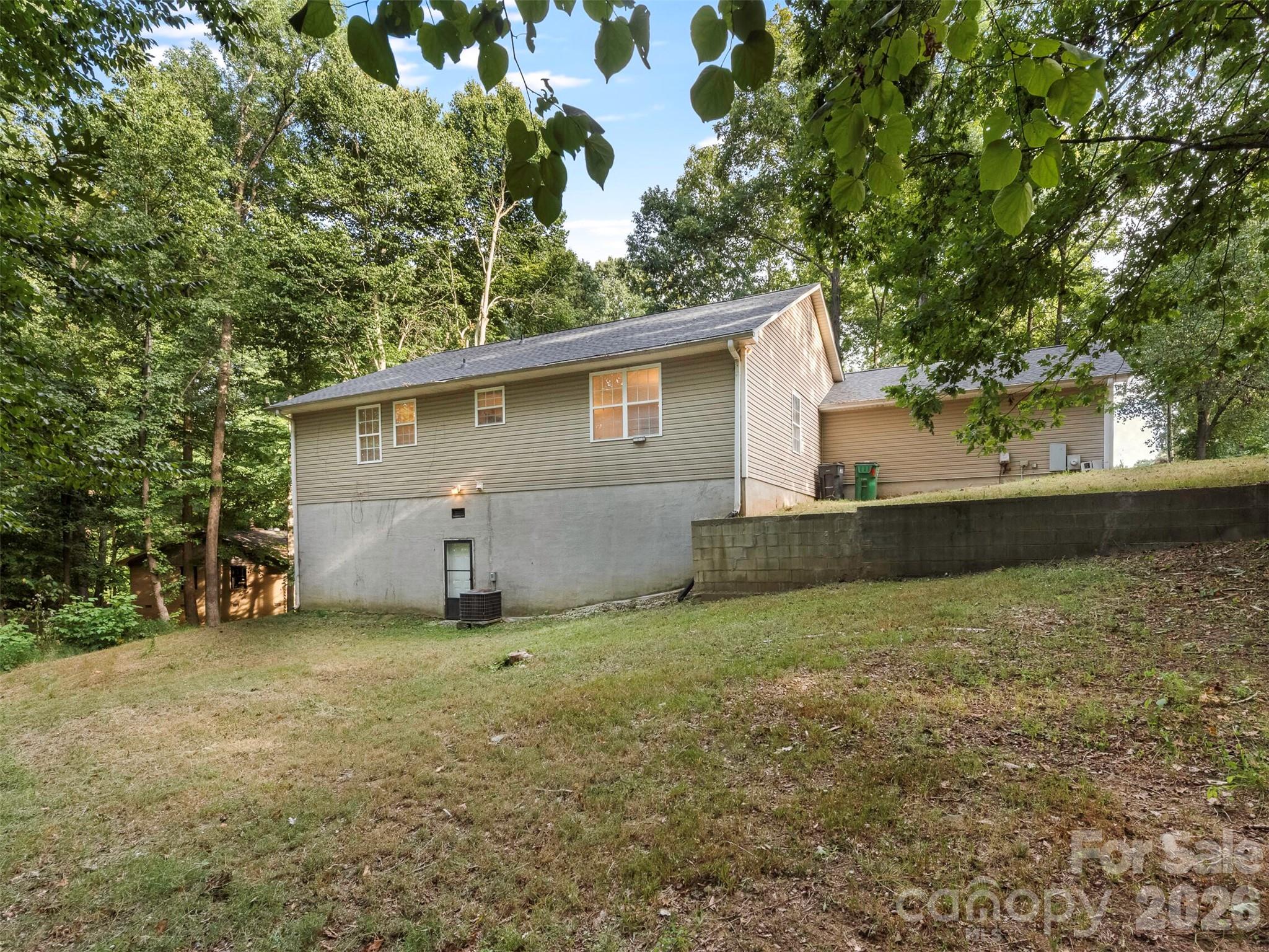 6238 King George Drive — Charlotte