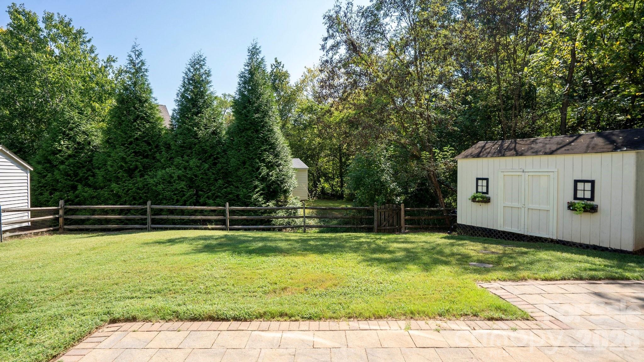 9420 Hillston Ridge Road — Huntersville