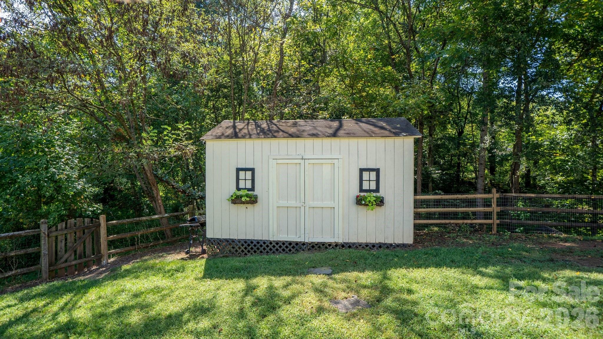 9420 Hillston Ridge Road — Huntersville