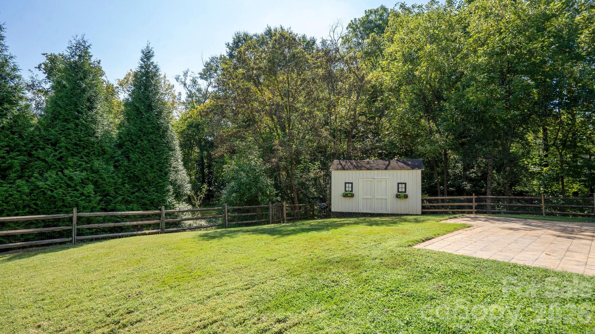 9420 Hillston Ridge Road — Huntersville