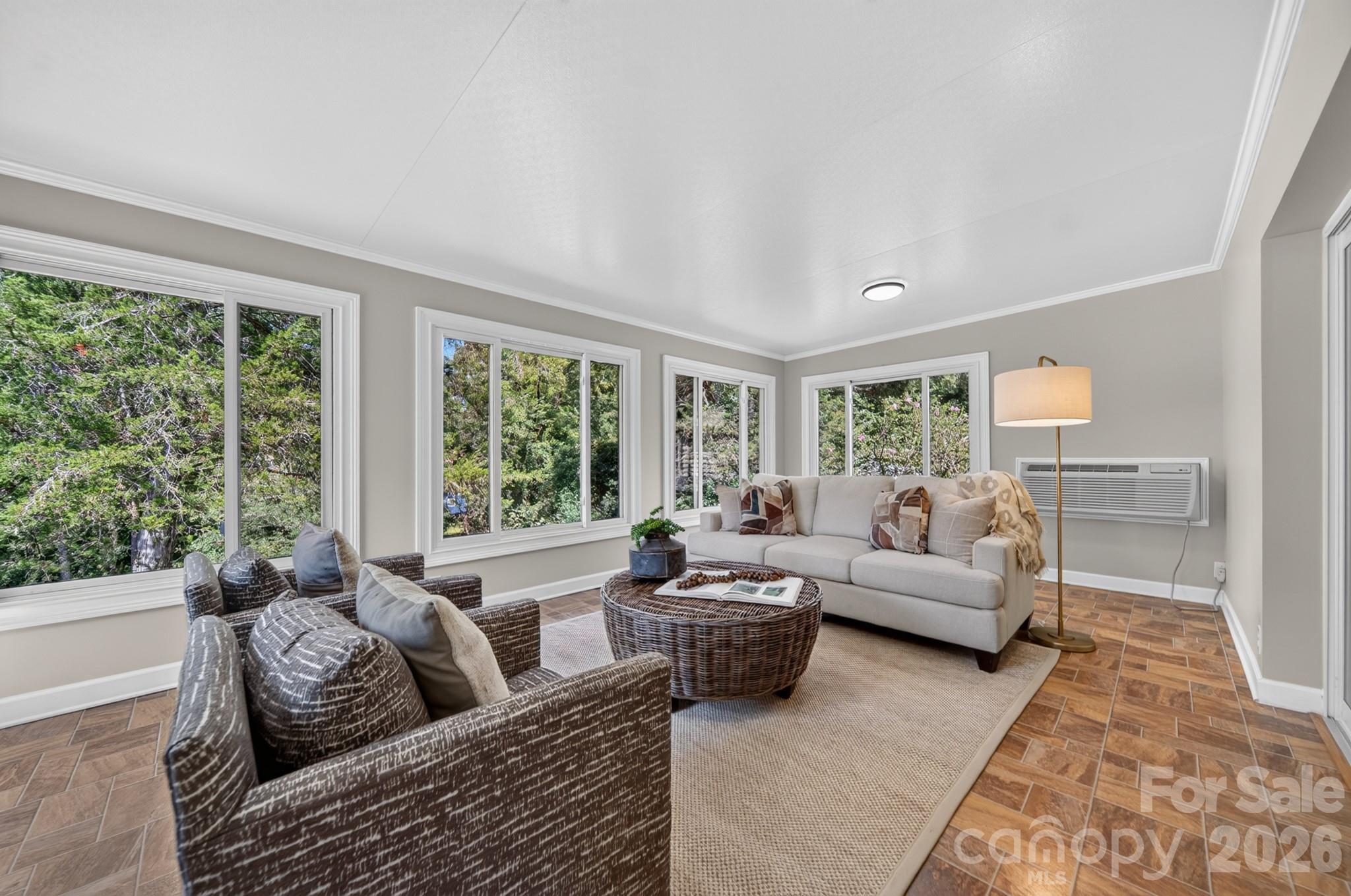 7601 Woodstream Drive — Charlotte