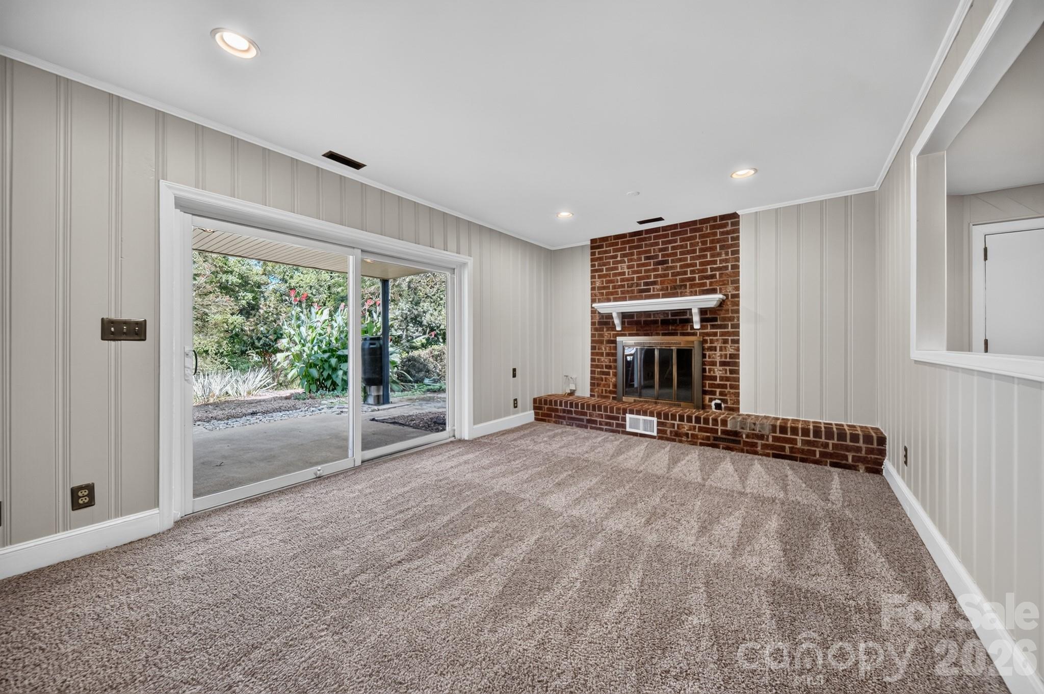 7601 Woodstream Drive — Charlotte