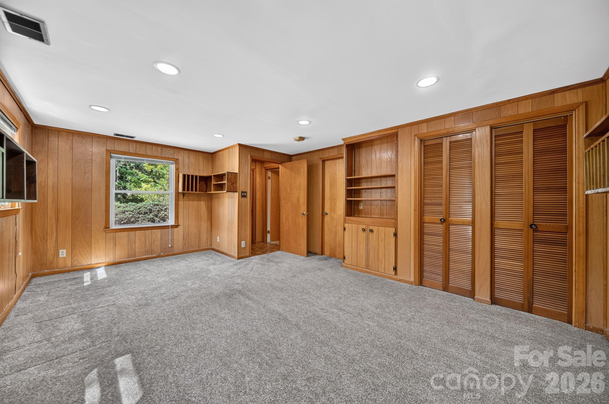 7601 Woodstream Drive — Charlotte