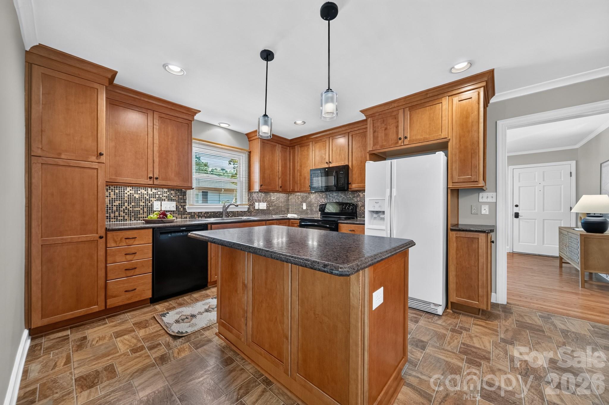 7601 Woodstream Drive — Charlotte