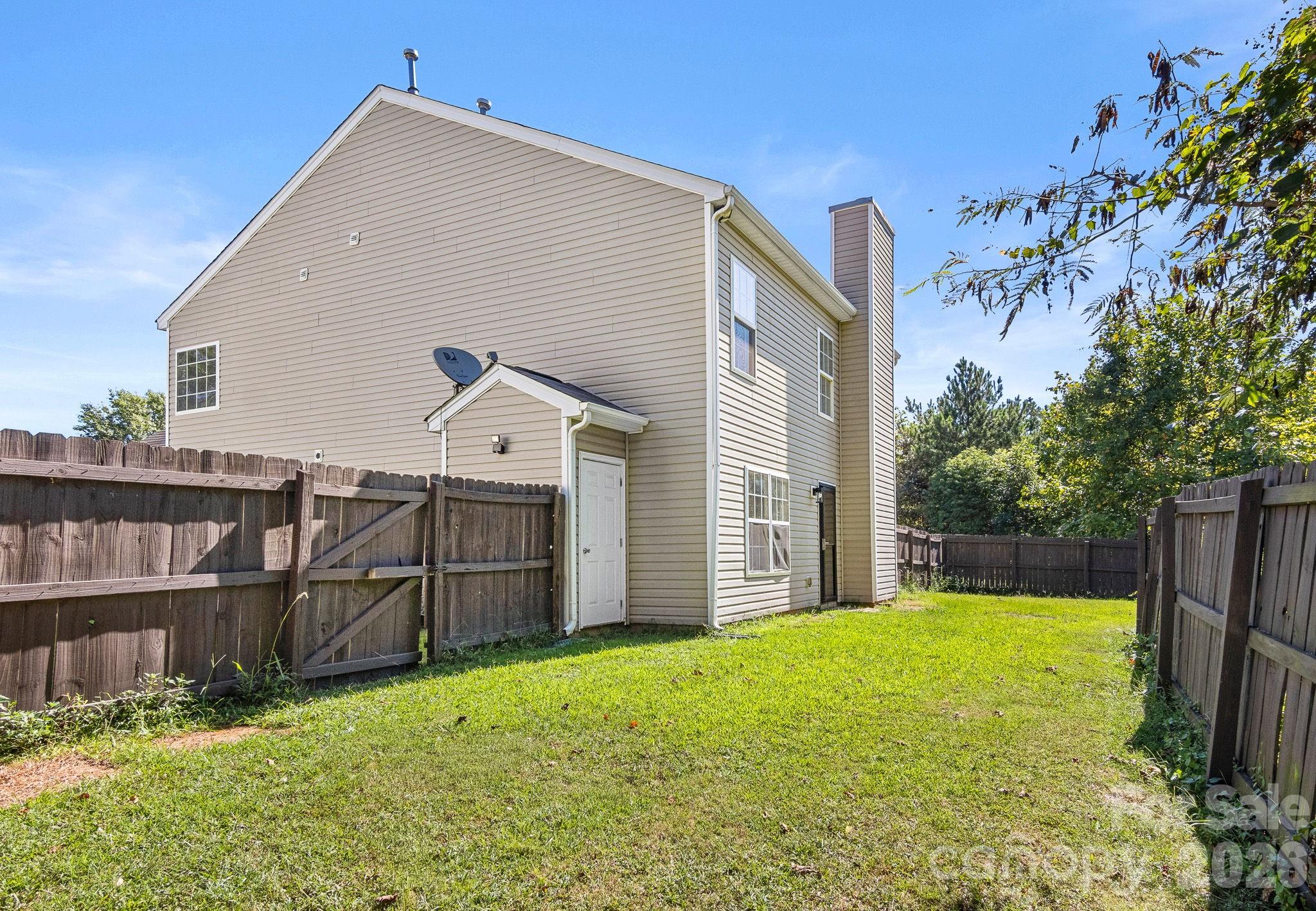 1153 Delander Lane — Charlotte