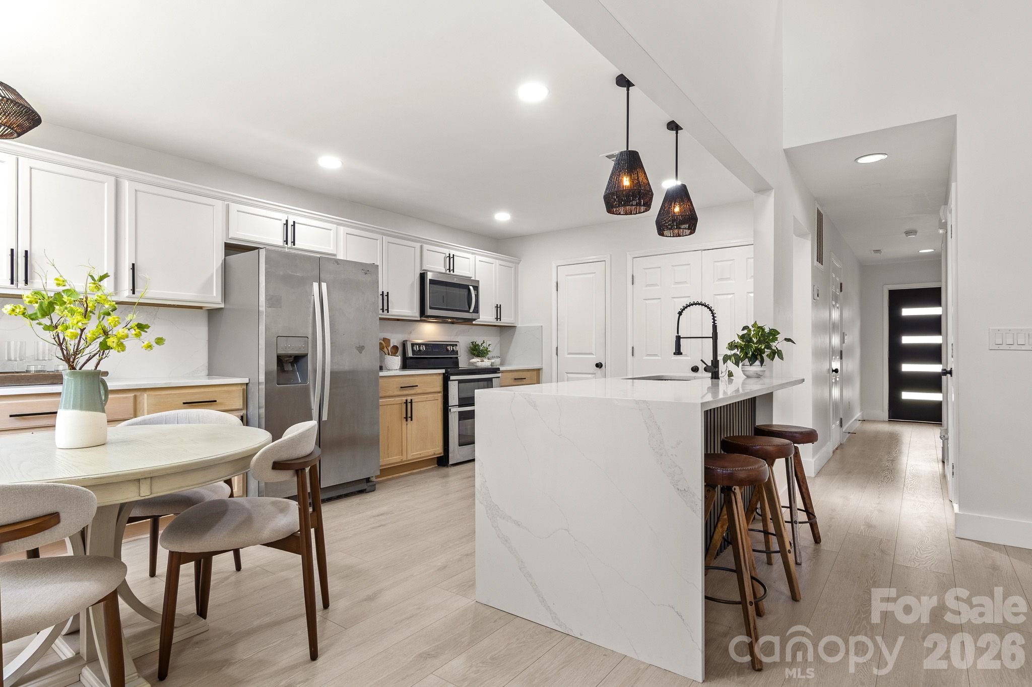 1153 Delander Lane — Charlotte