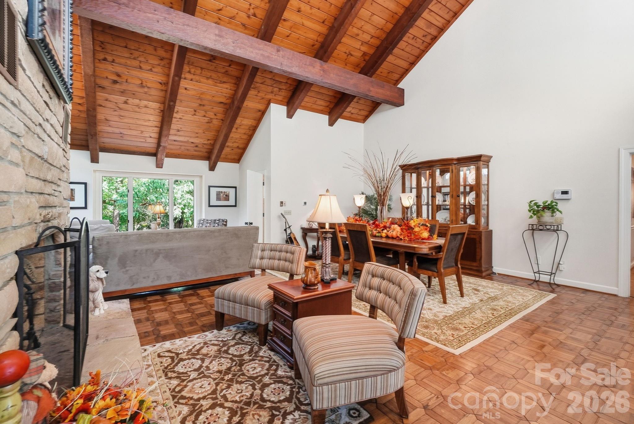 211 Lamplighter Lane — Mount Holly