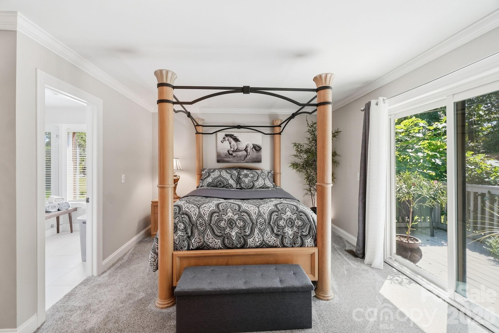211 Lamplighter Lane — Mount Holly