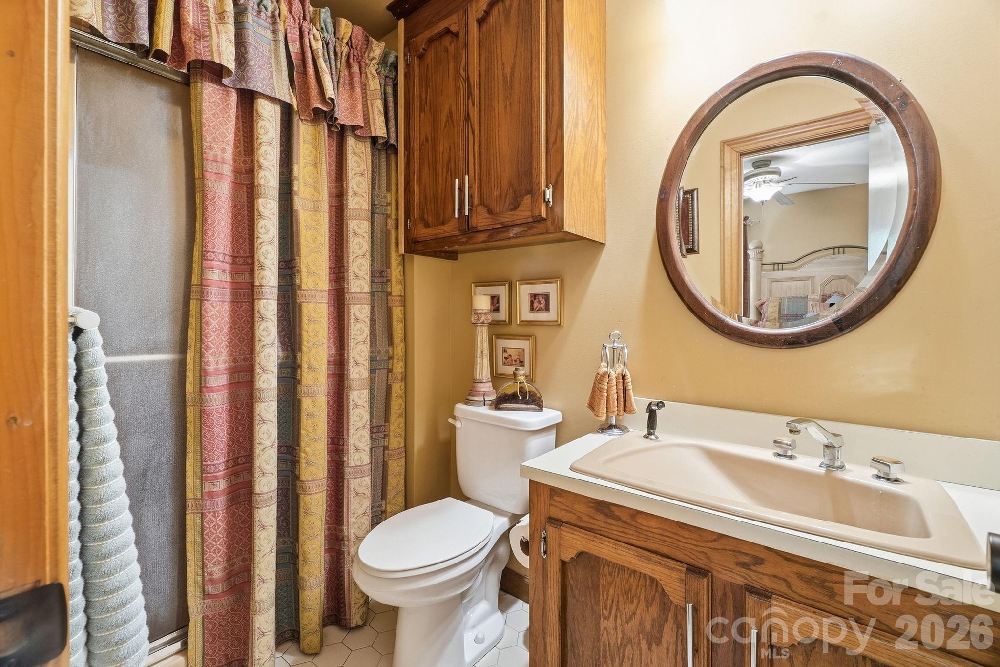211 Lamplighter Lane — Mount Holly