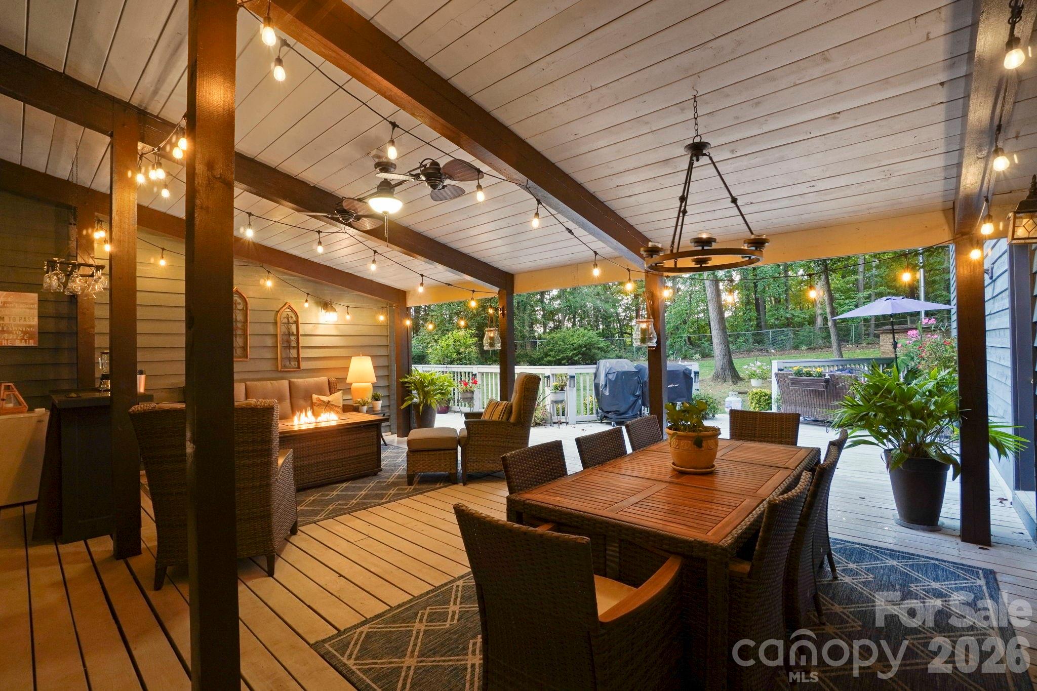 211 Lamplighter Lane — Mount Holly