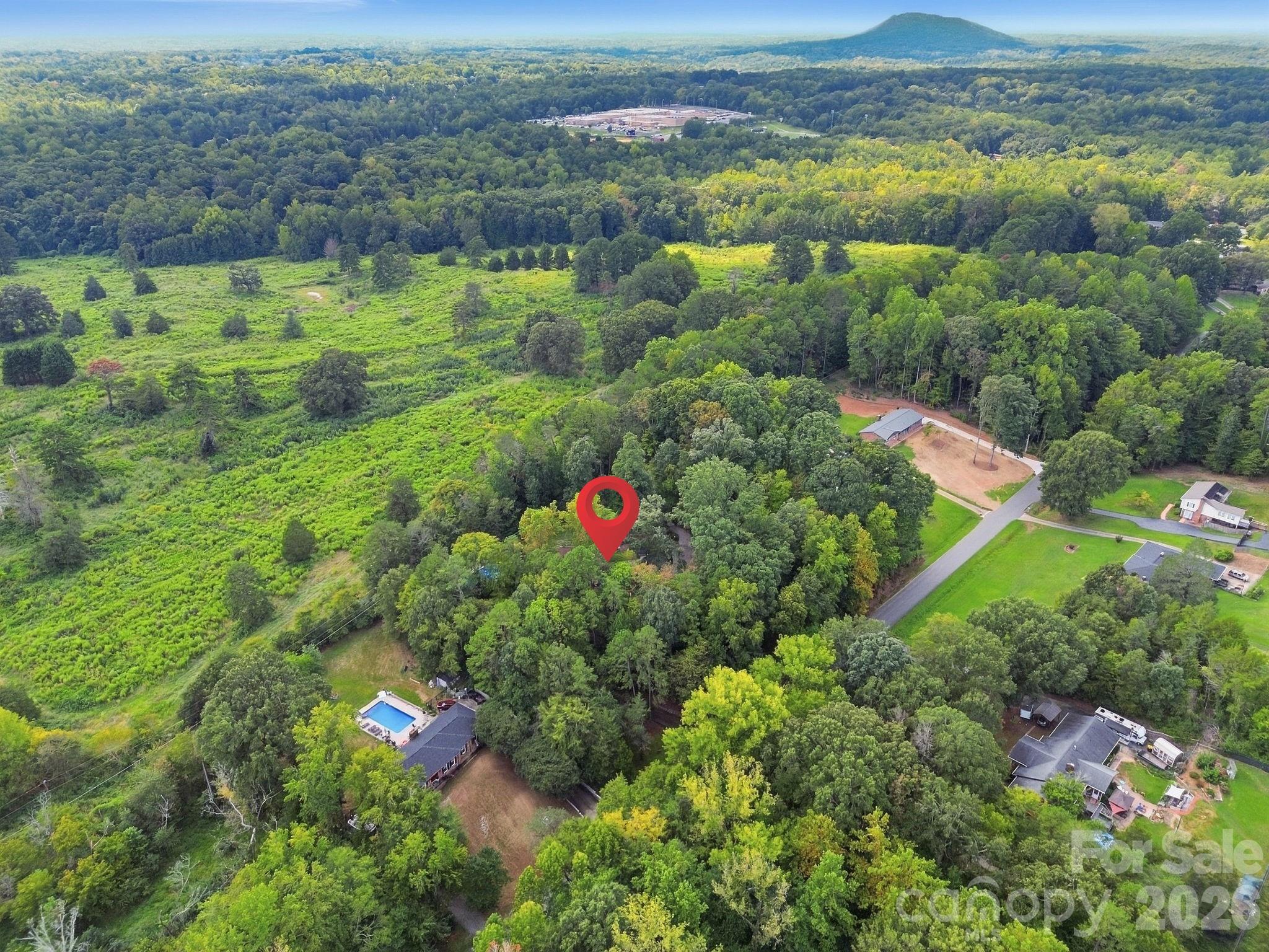 211 Lamplighter Lane — Mount Holly