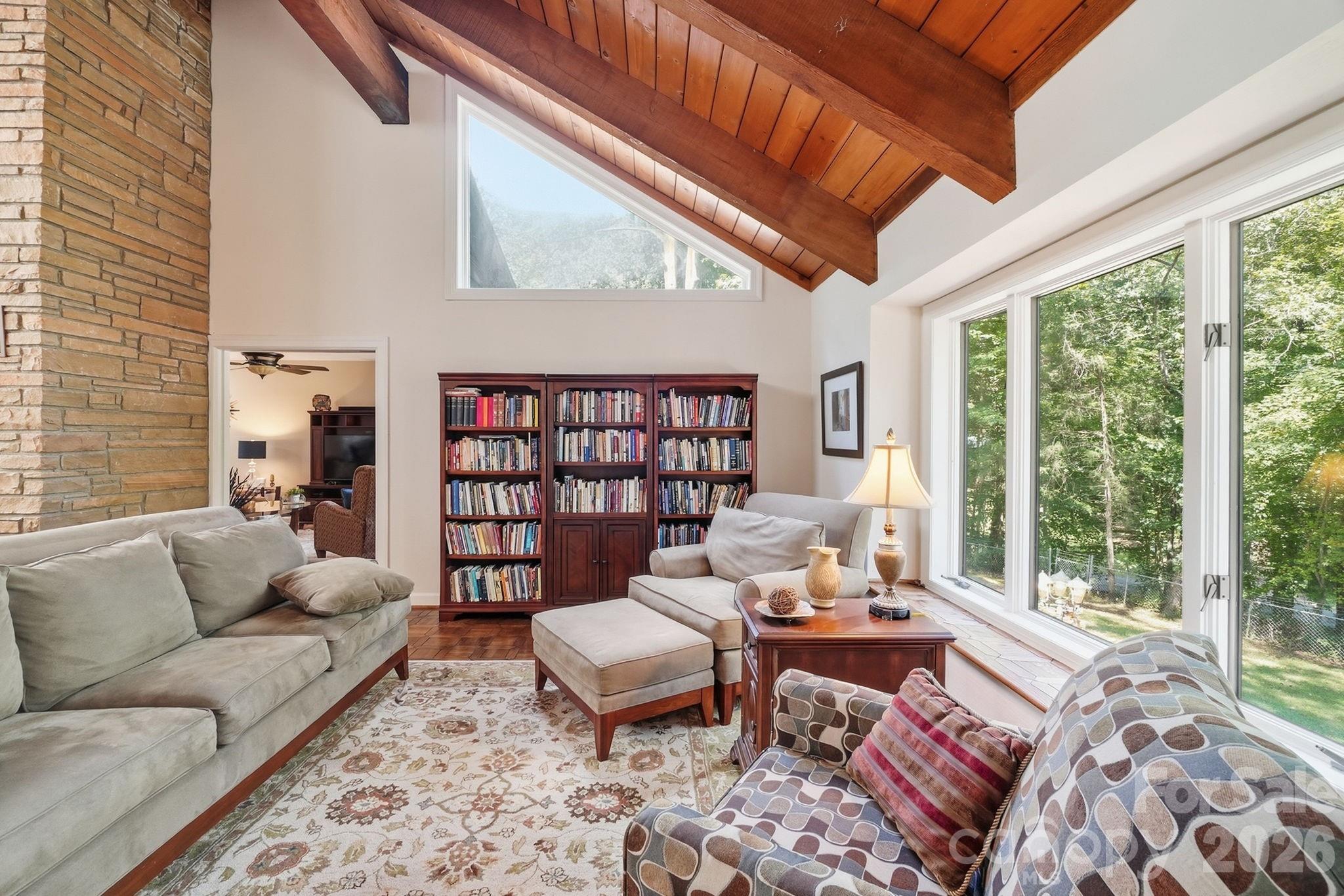 211 Lamplighter Lane — Mount Holly