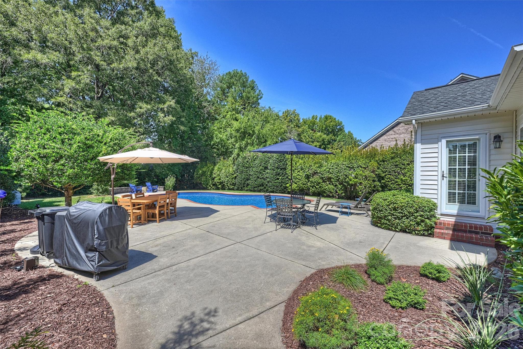 5632 Wrenfield Court — Charlotte