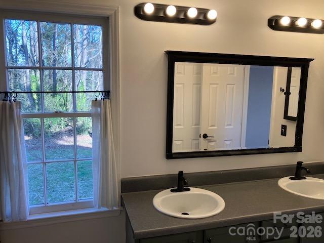 5324 Donnefield Drive — Charlotte