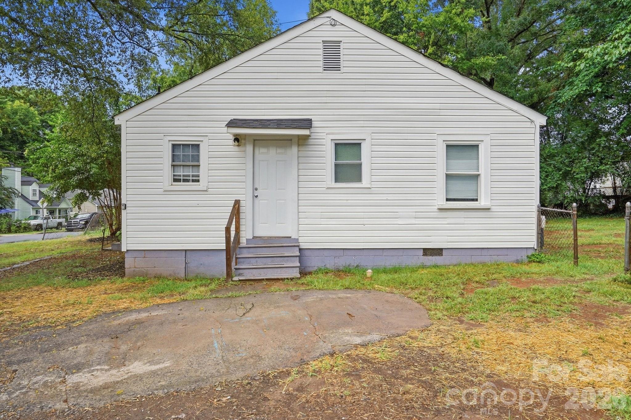 2955 Amay James Avenue — Charlotte