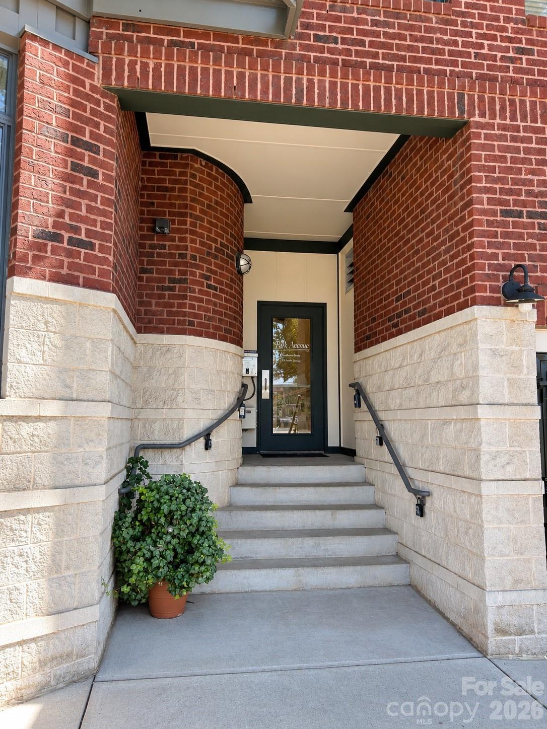 115 E Park Avenue #201 — Charlotte