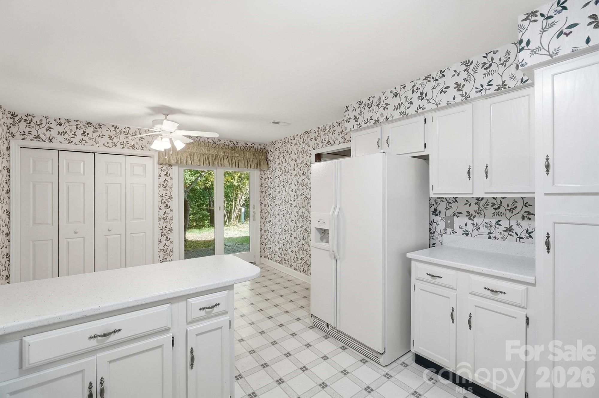 4218 Woodglen Lane — Charlotte