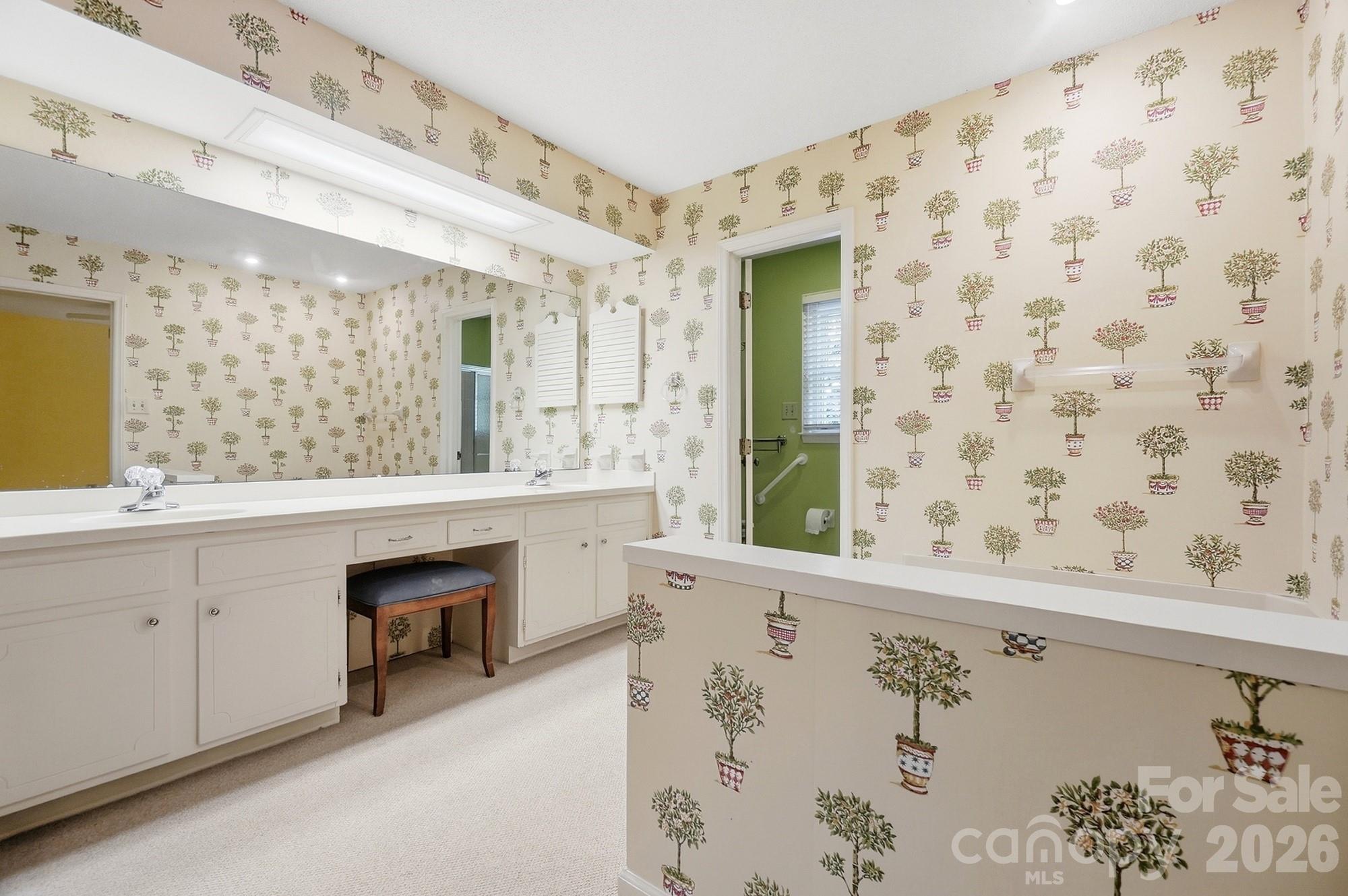4218 Woodglen Lane — Charlotte