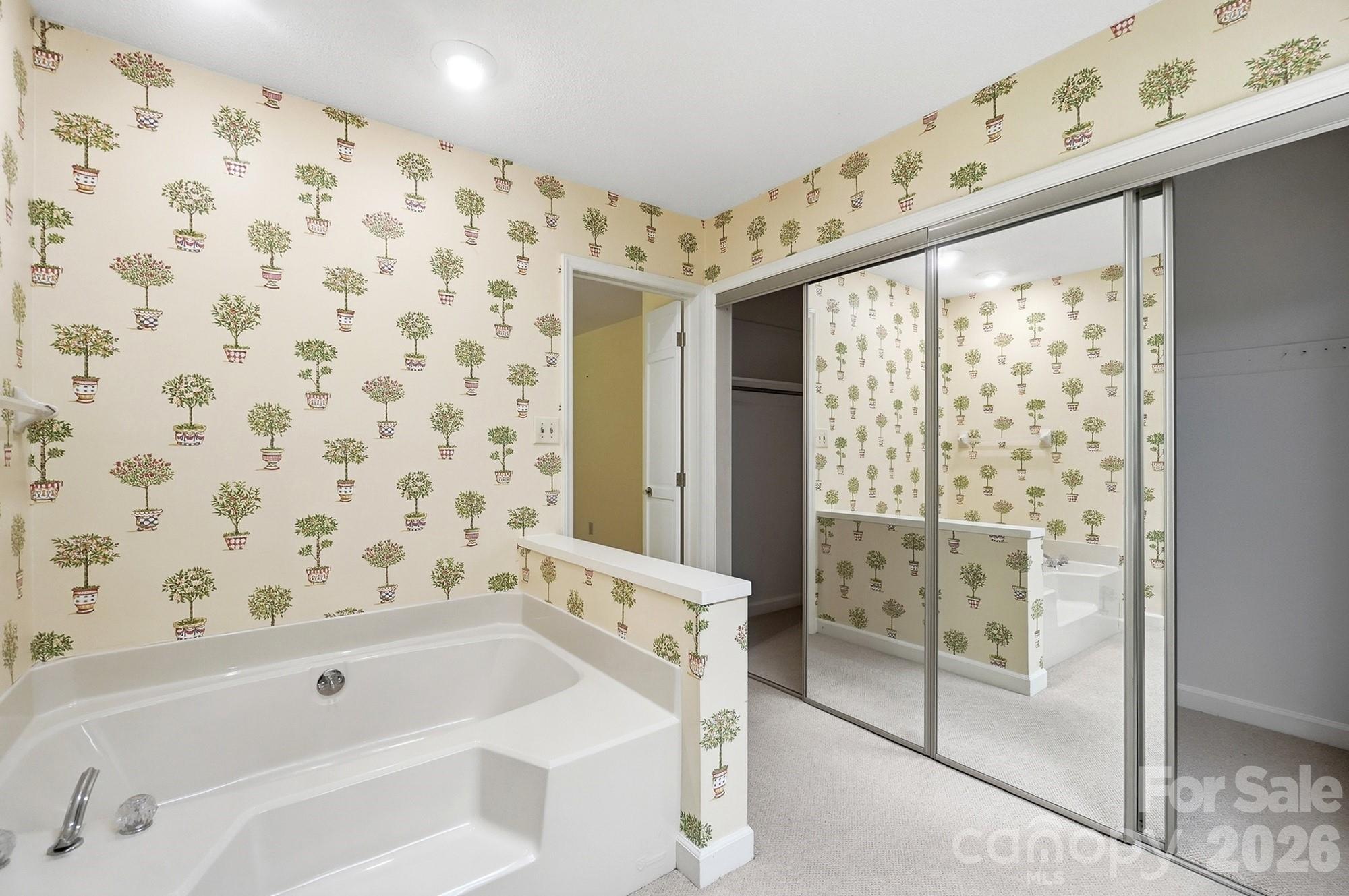 4218 Woodglen Lane — Charlotte