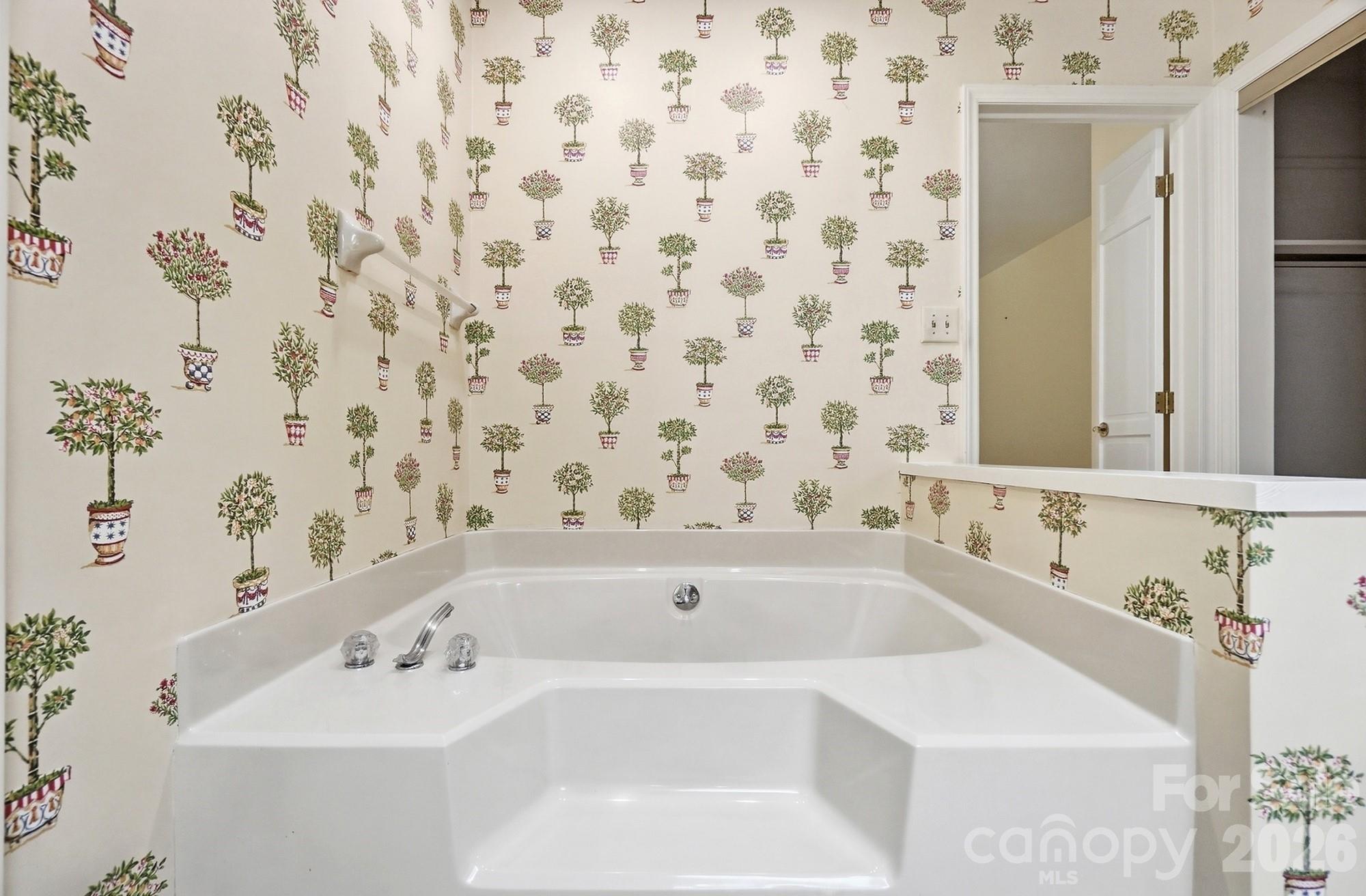 4218 Woodglen Lane — Charlotte