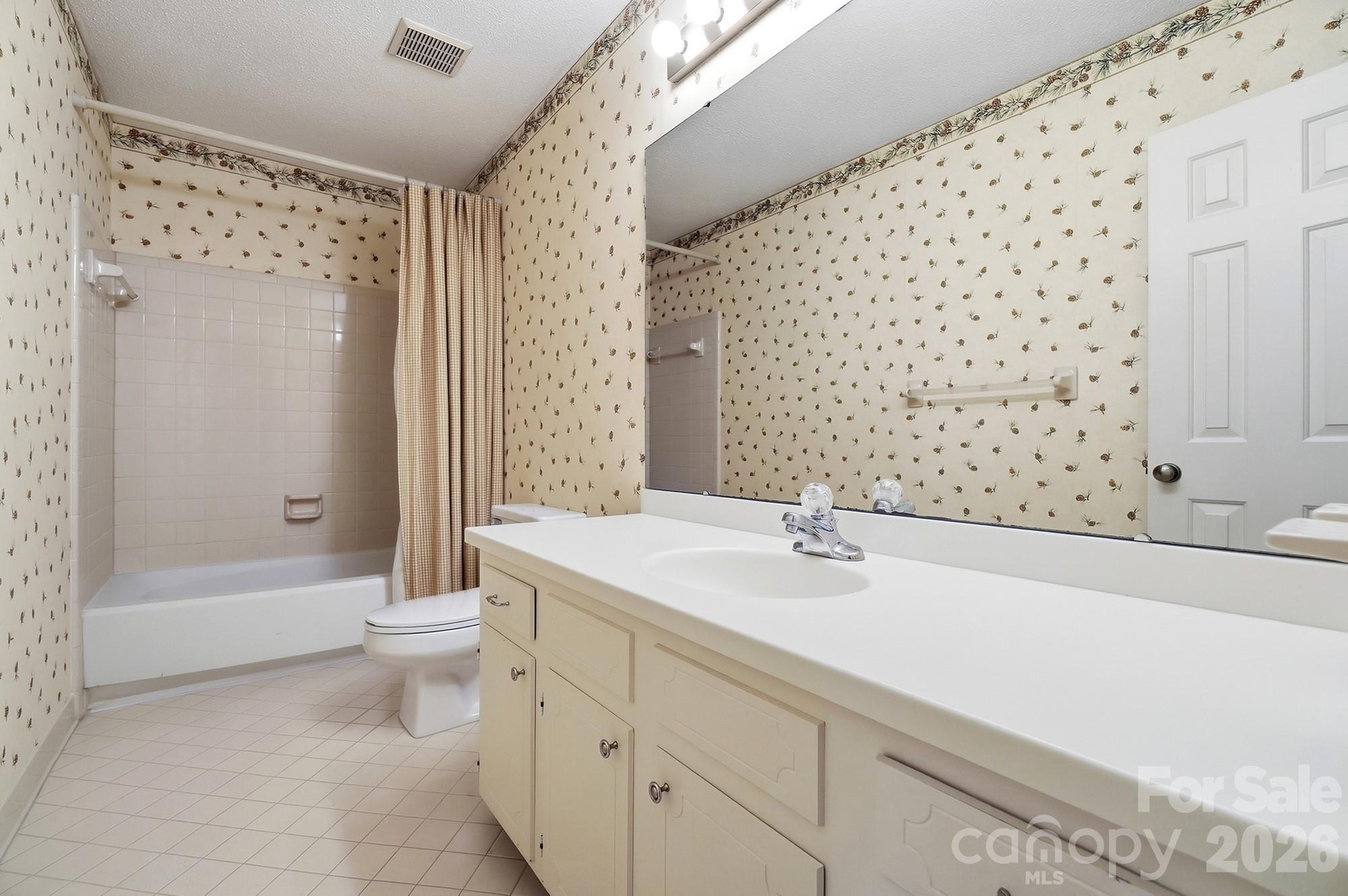 4218 Woodglen Lane — Charlotte