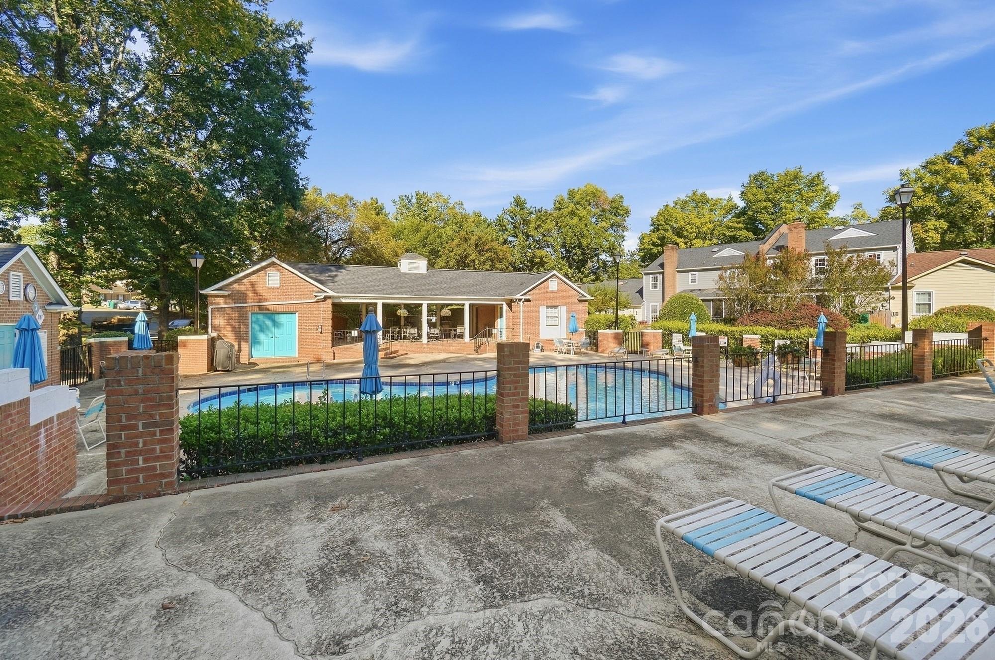 4218 Woodglen Lane — Charlotte