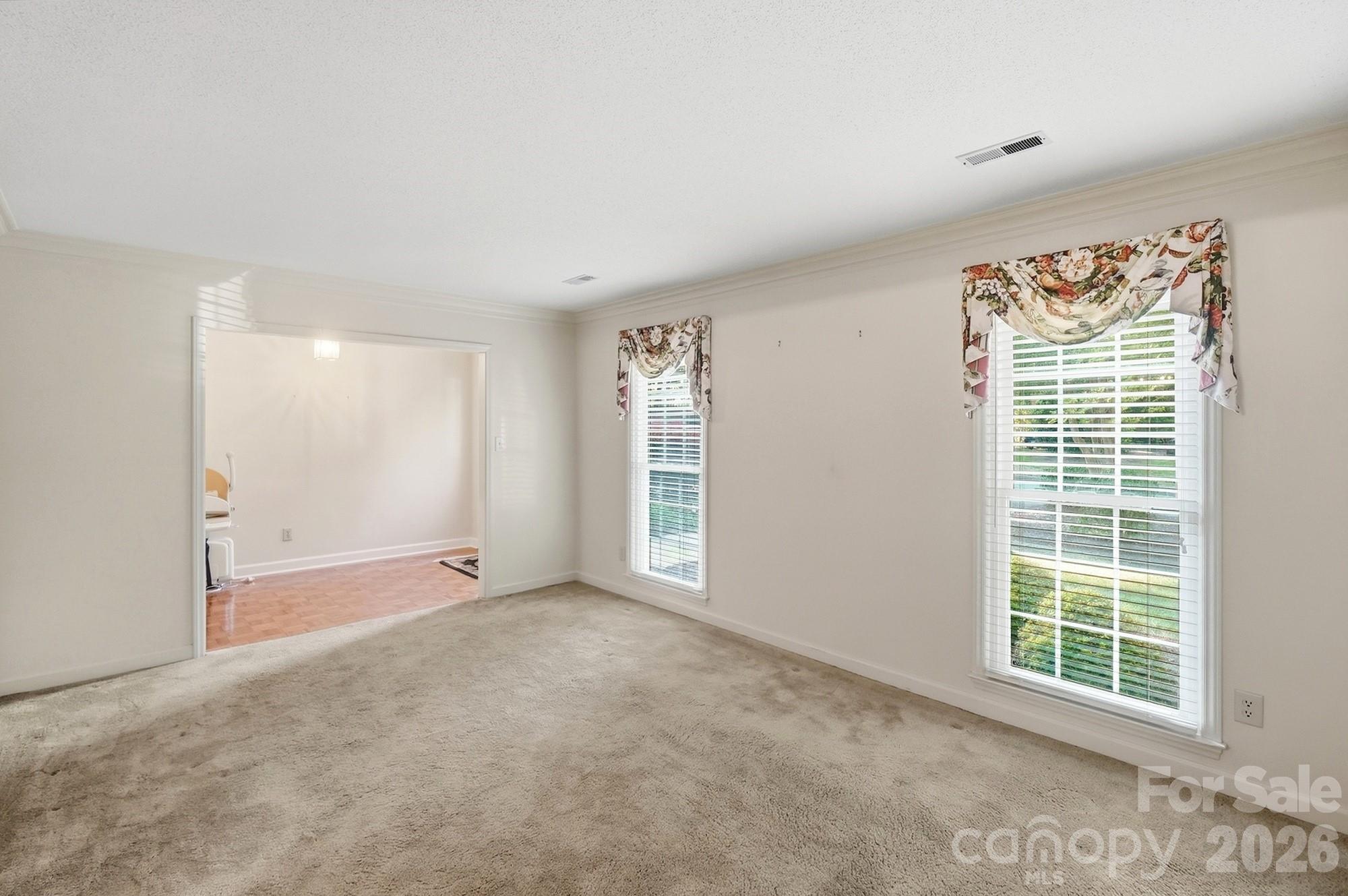 4218 Woodglen Lane — Charlotte