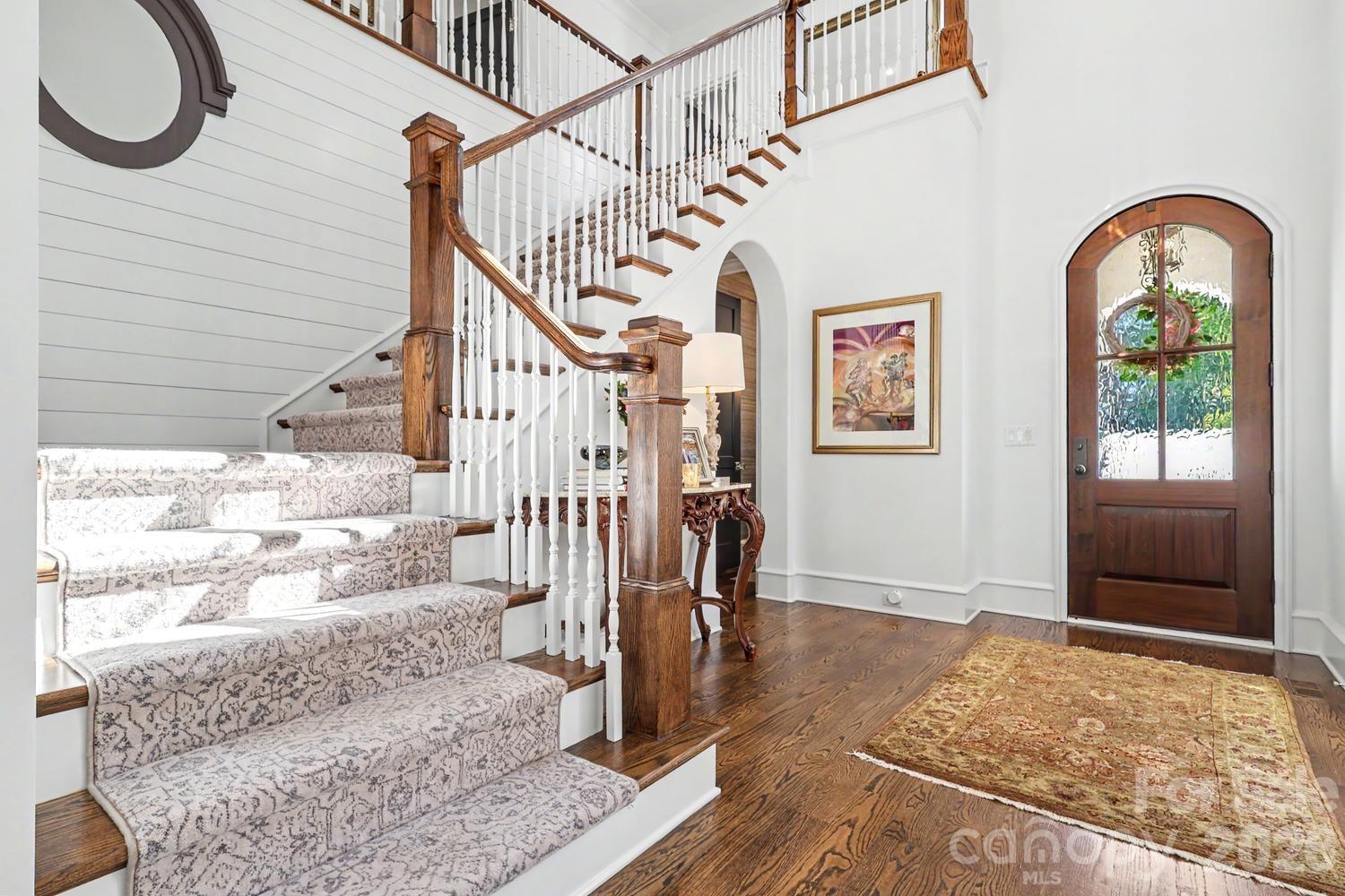1318 S Kings Drive — Charlotte