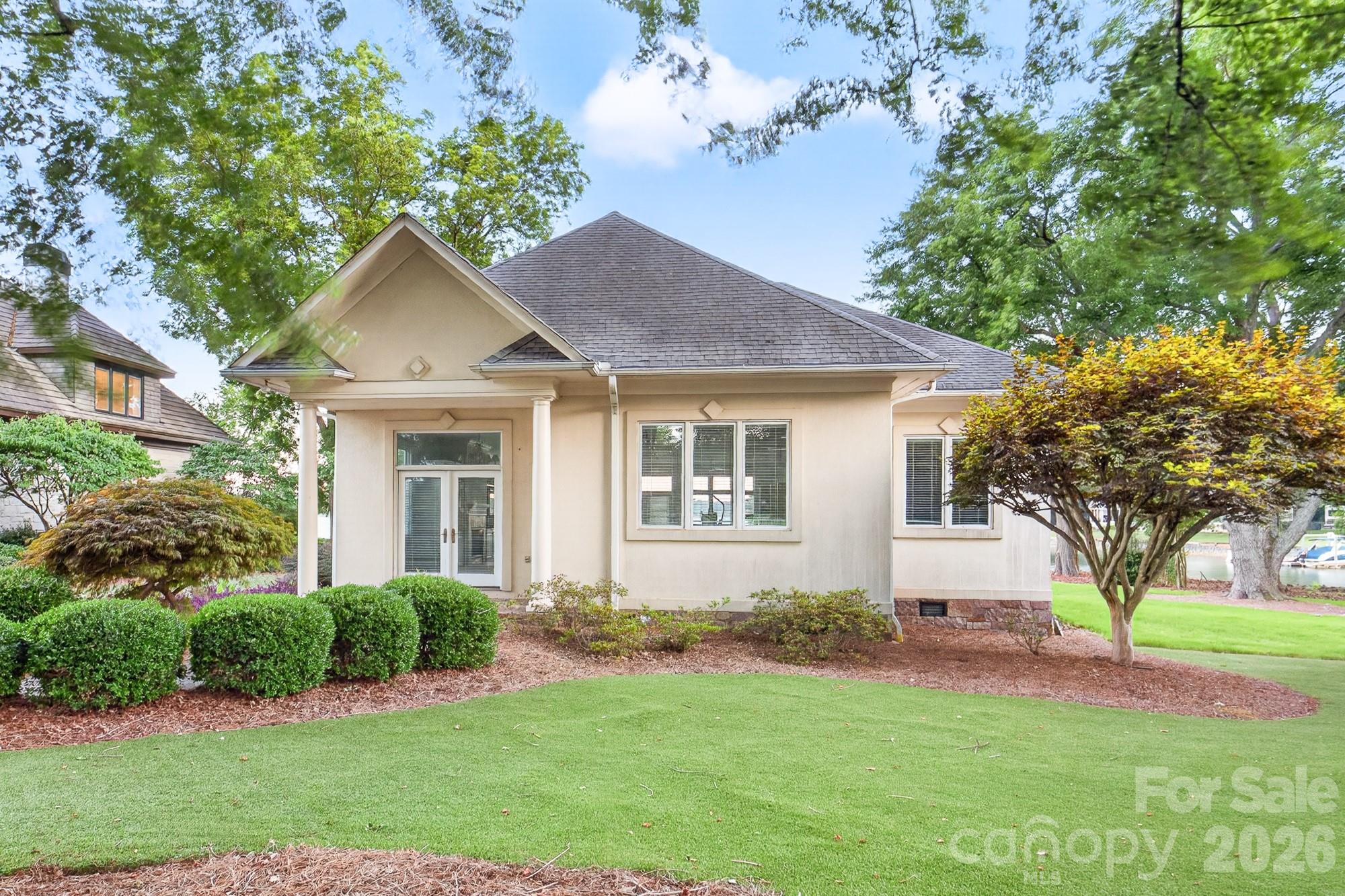 18212 & 18210 Pompano Place — Cornelius