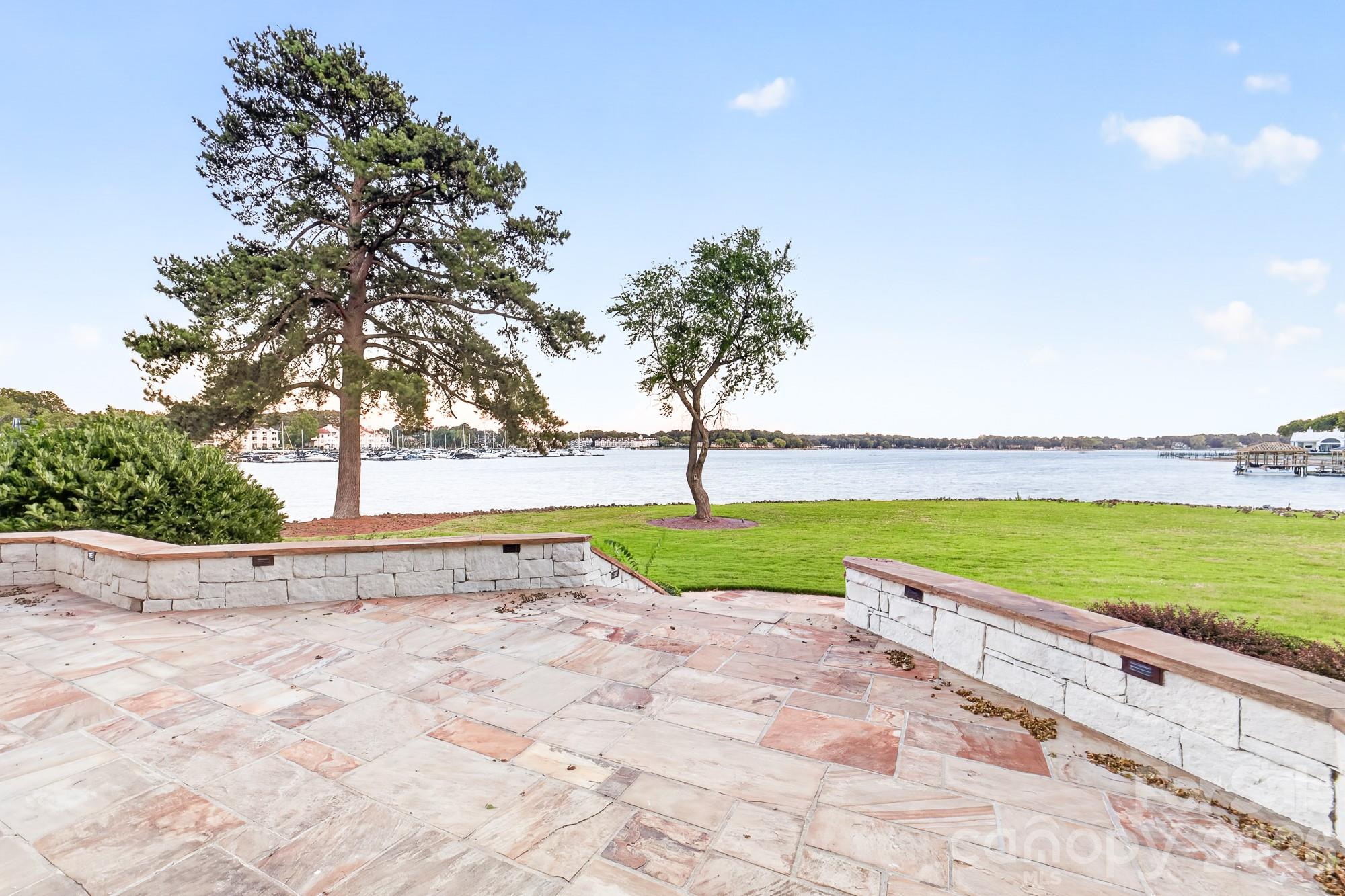 18212 & 18210 Pompano Place — Cornelius
