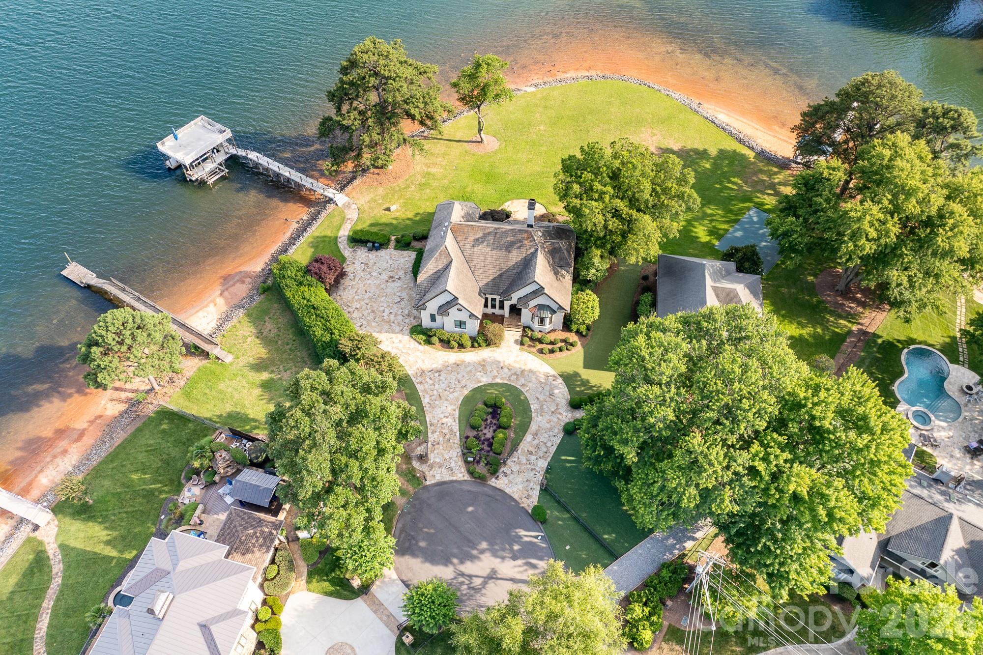 18212 & 18210 Pompano Place — Cornelius