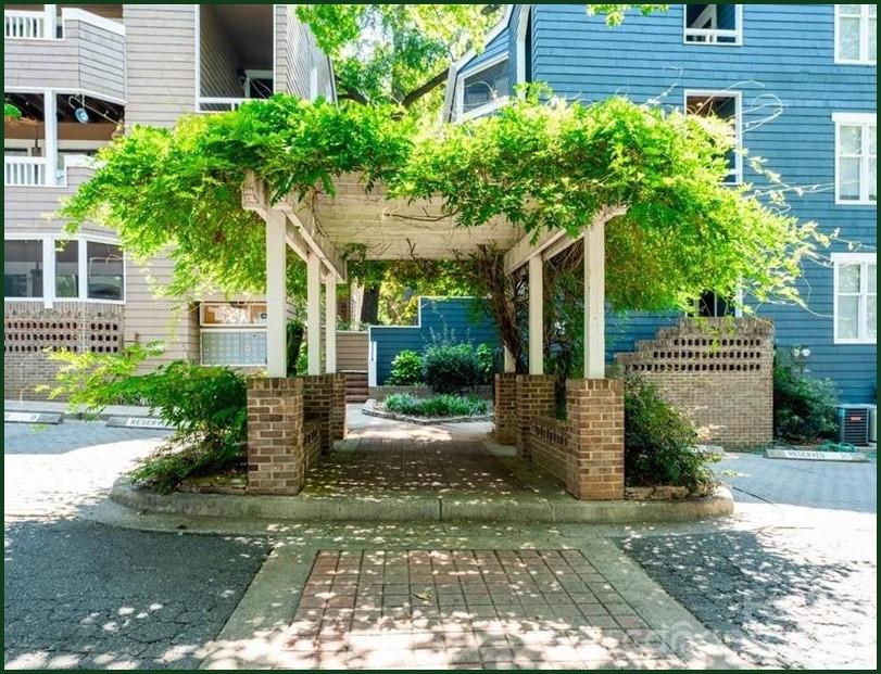 423 W 8th Street #73 — Charlotte