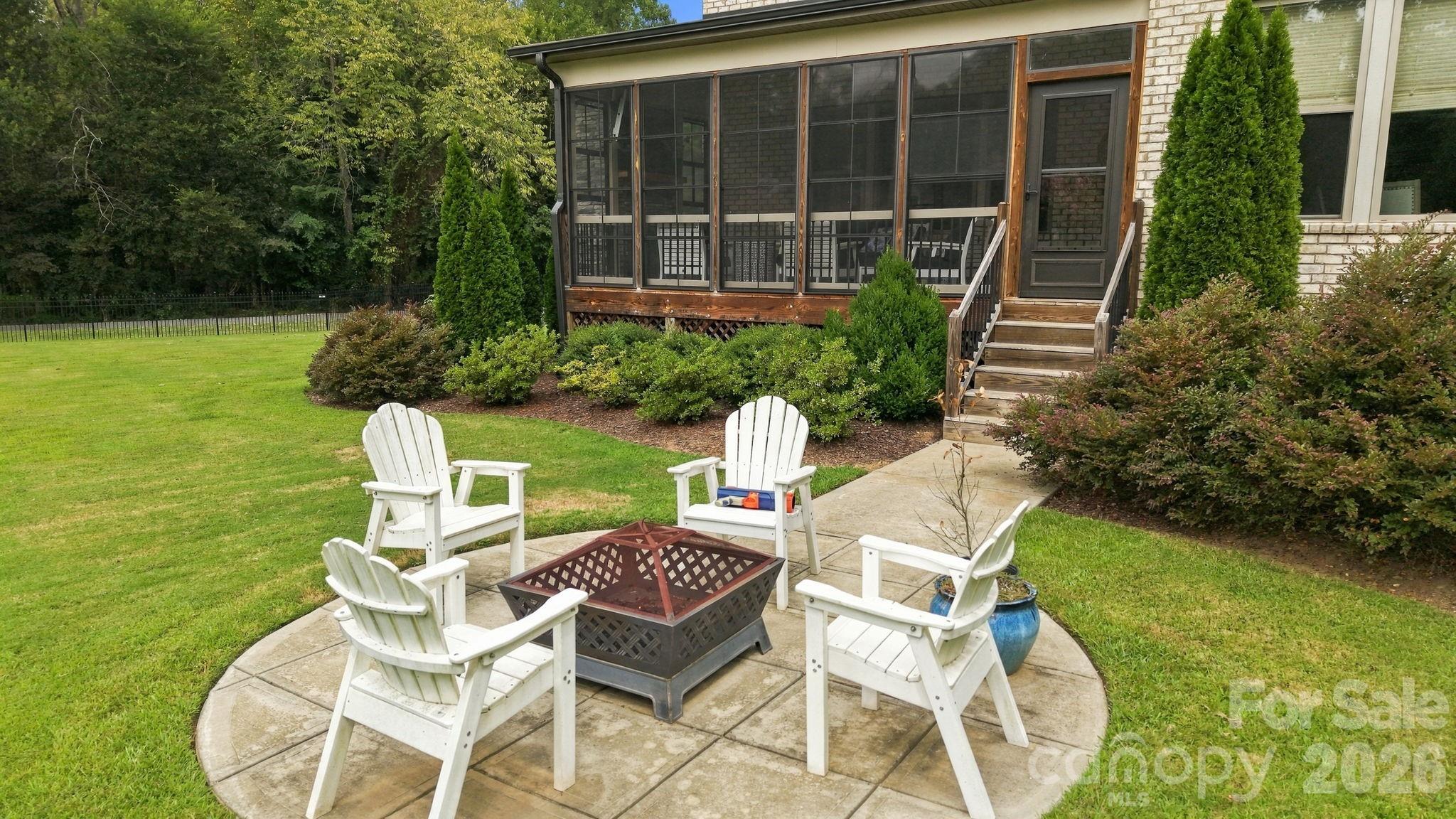 3948 Carmel Acres Drive — Charlotte