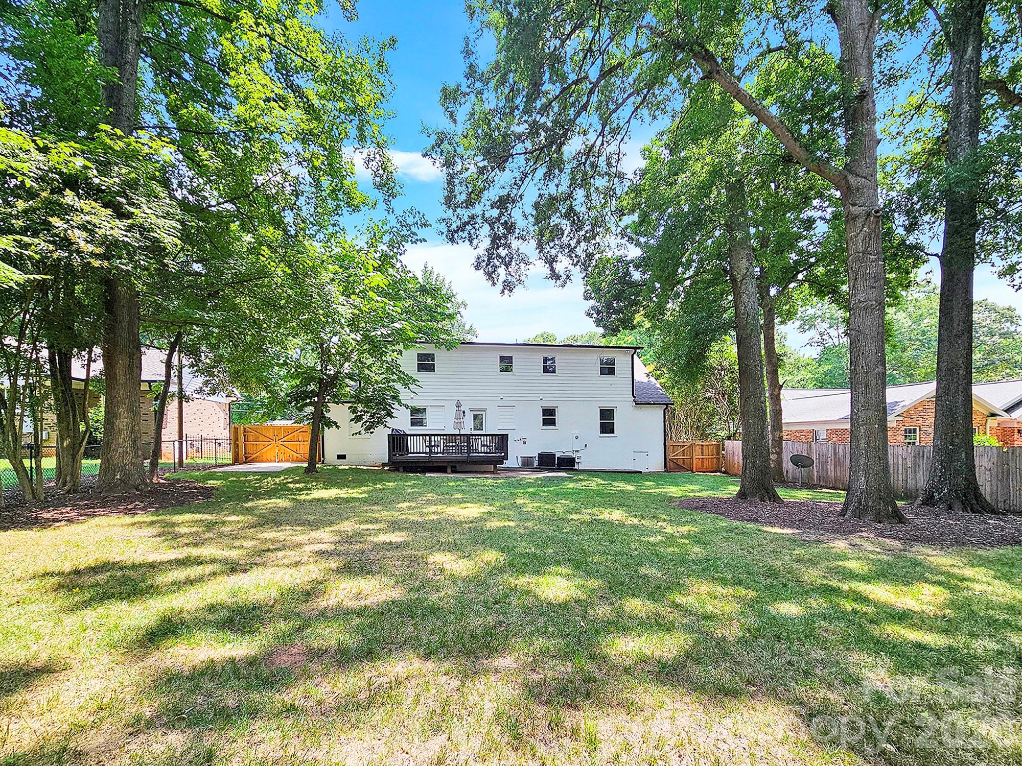 6639 Ronda Avenue — Charlotte