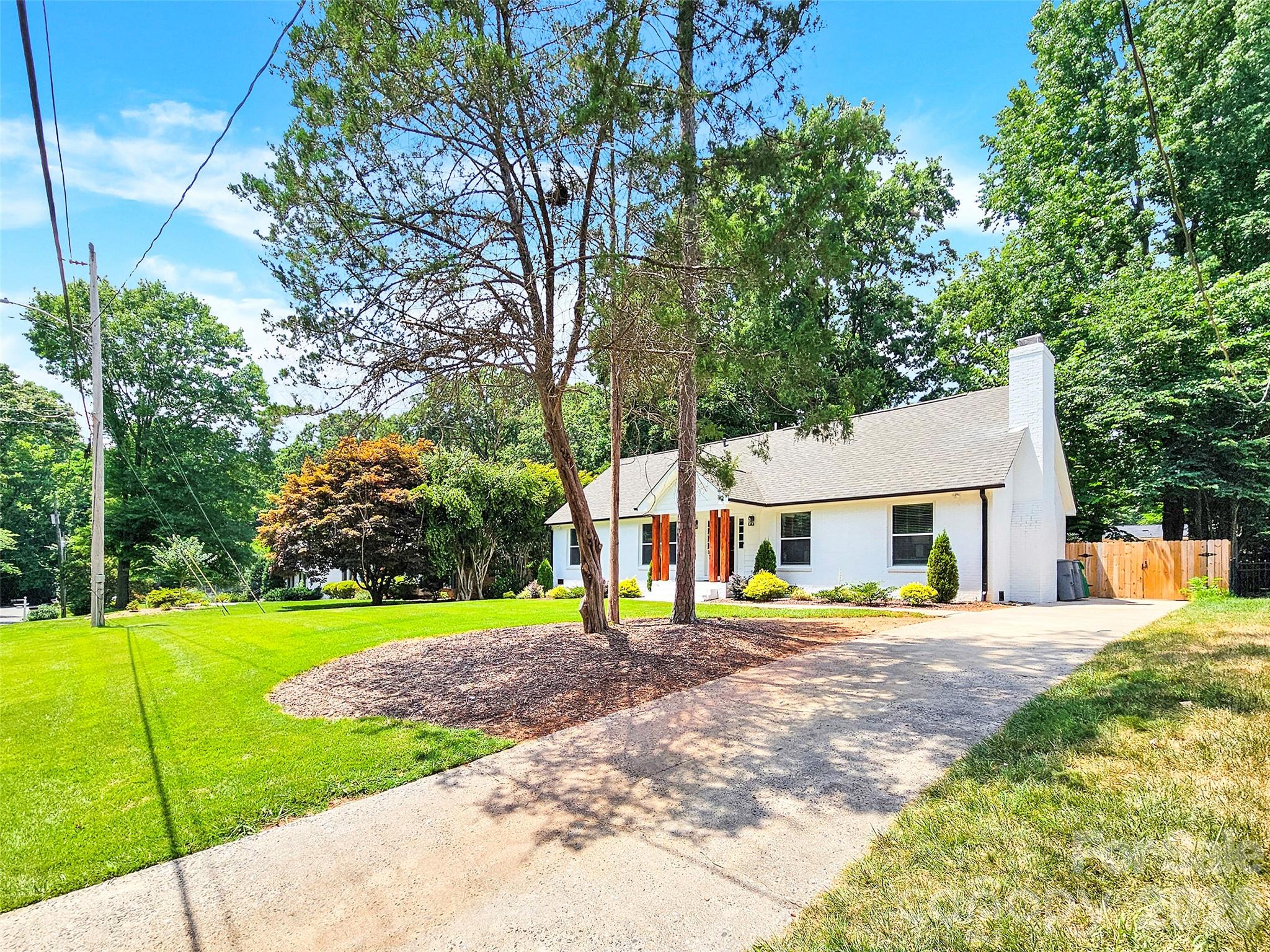 6639 Ronda Avenue — Charlotte