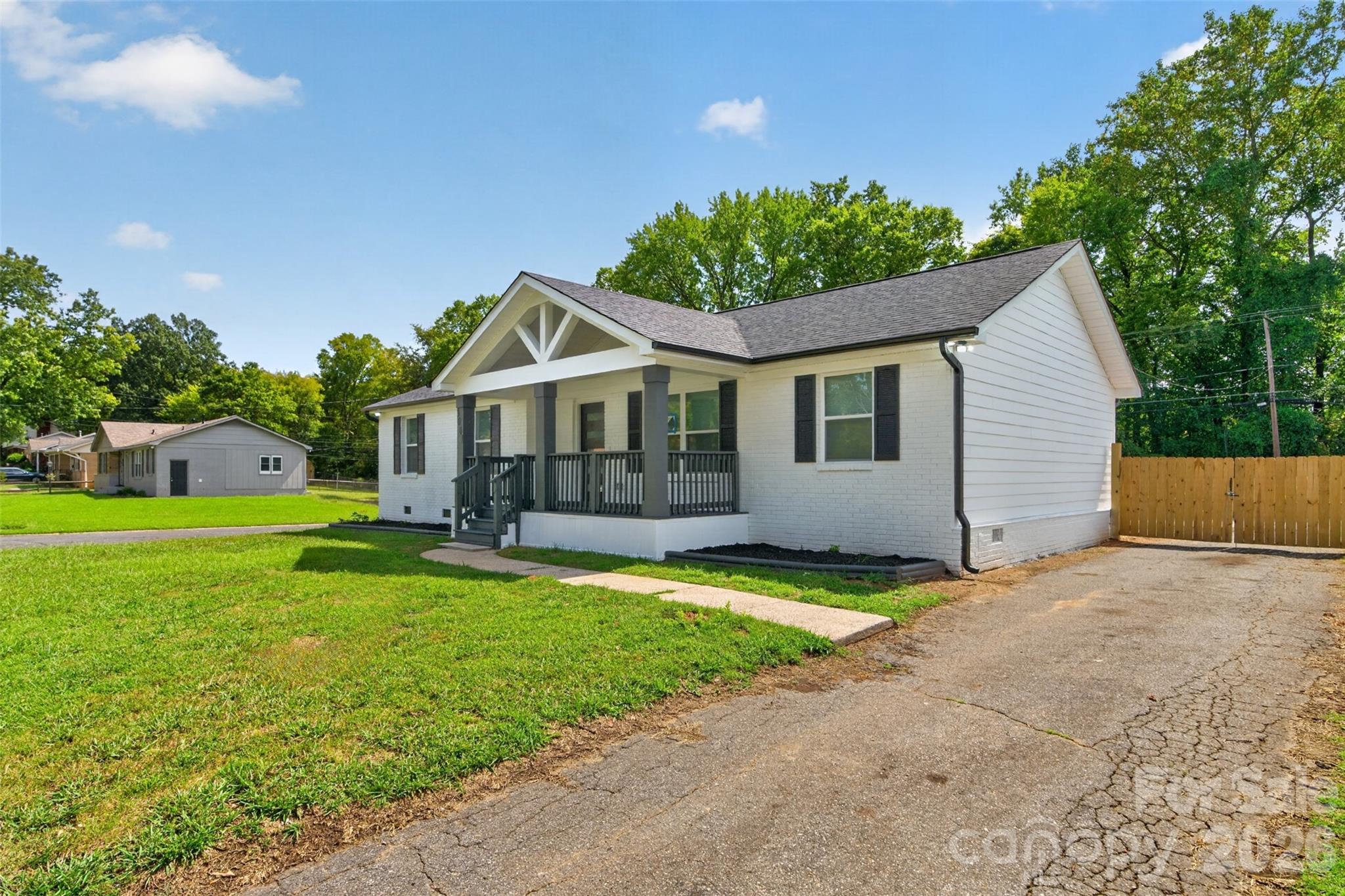 3001 Dalecrest Drive — Charlotte