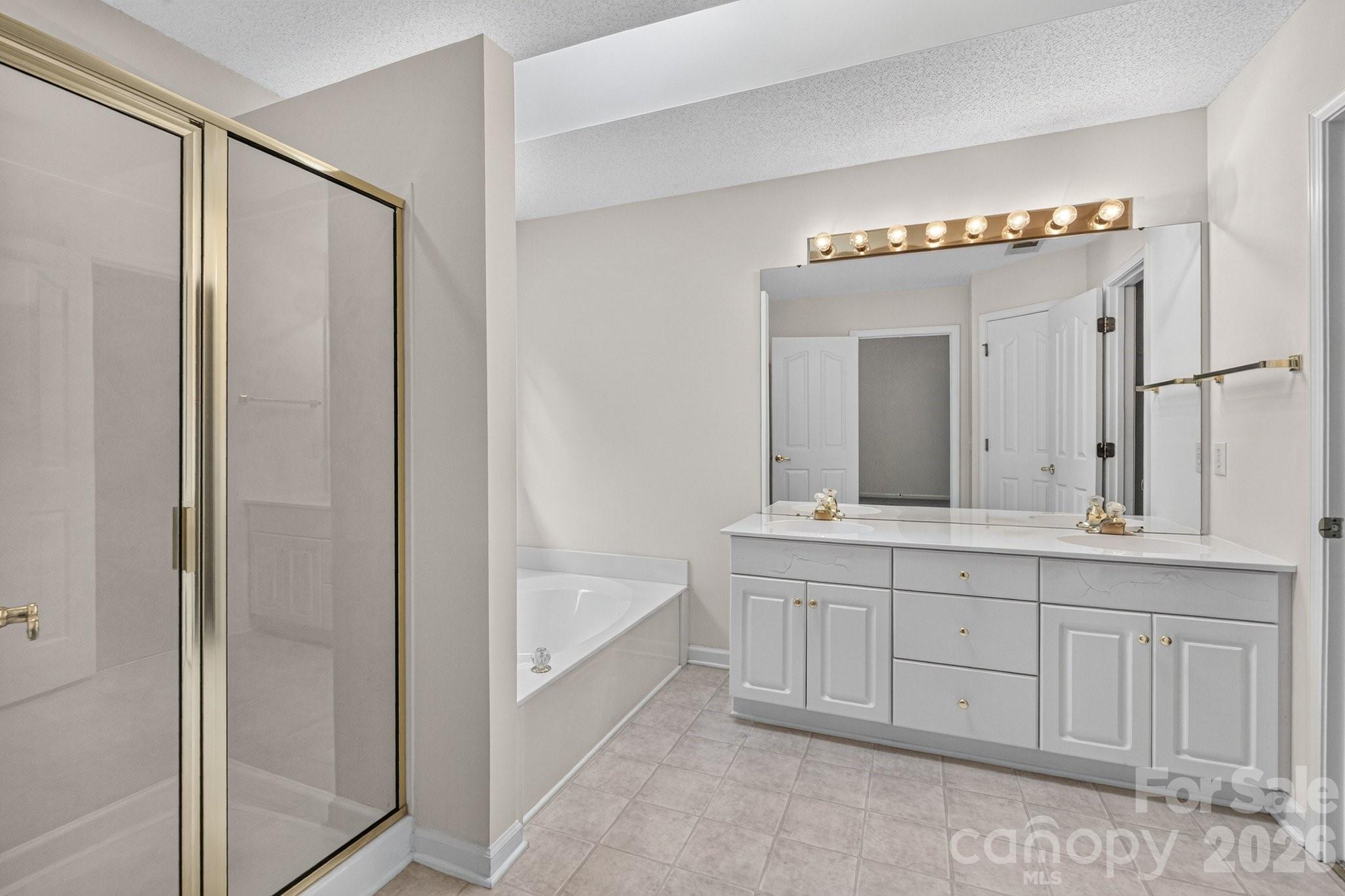5726 Swanston Drive — Charlotte