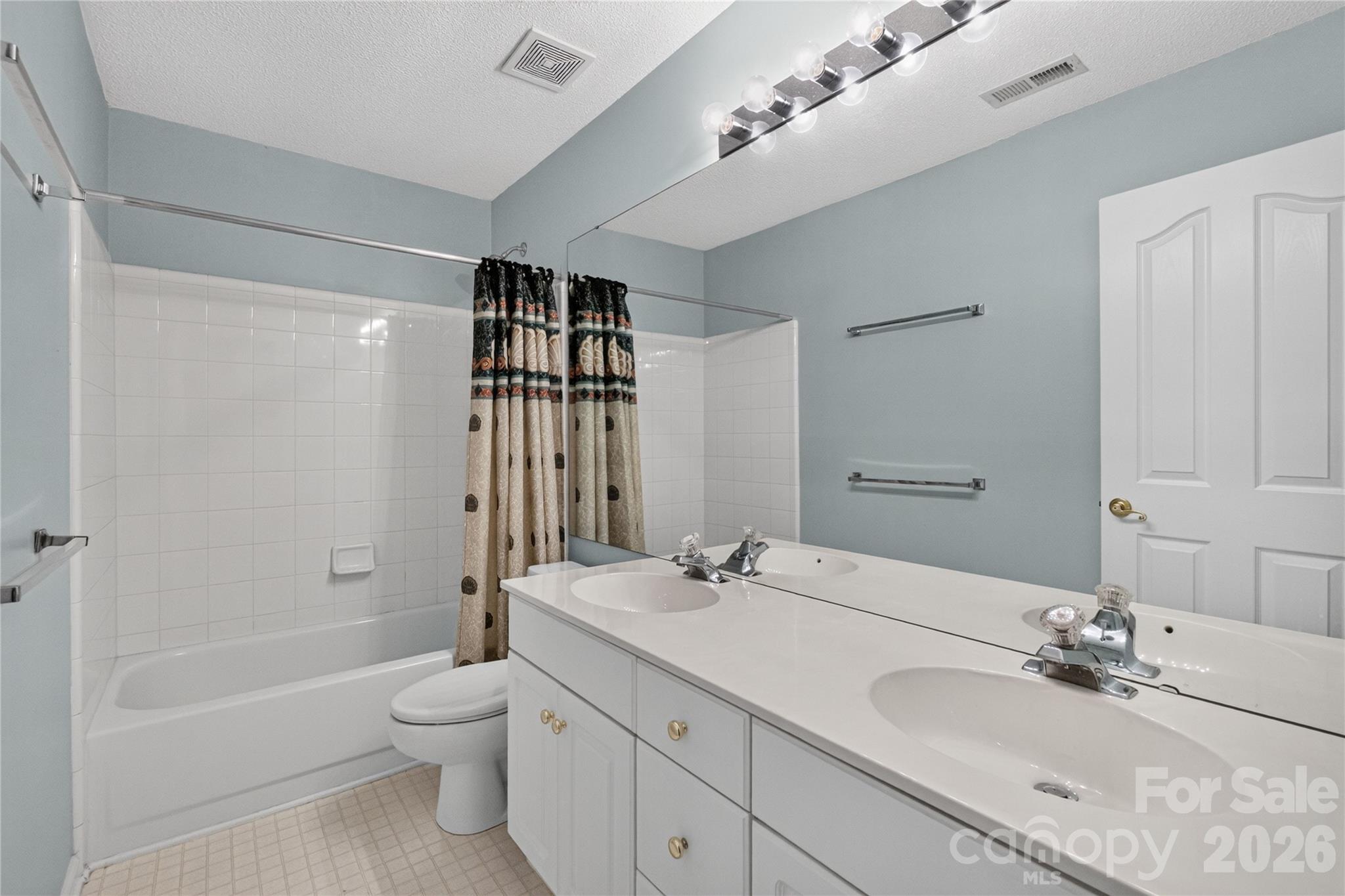 5726 Swanston Drive — Charlotte