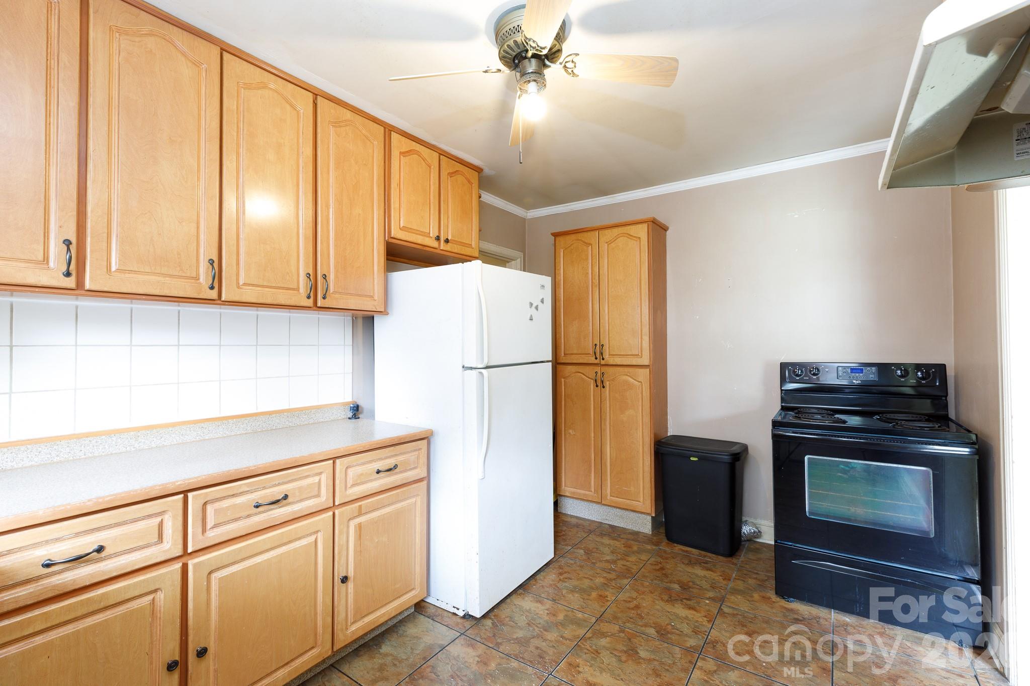 1017 Woodland Drive — Gastonia