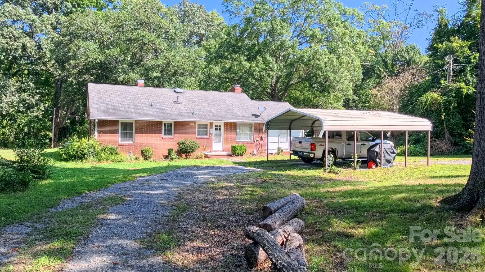 1017 Woodland Drive — Gastonia